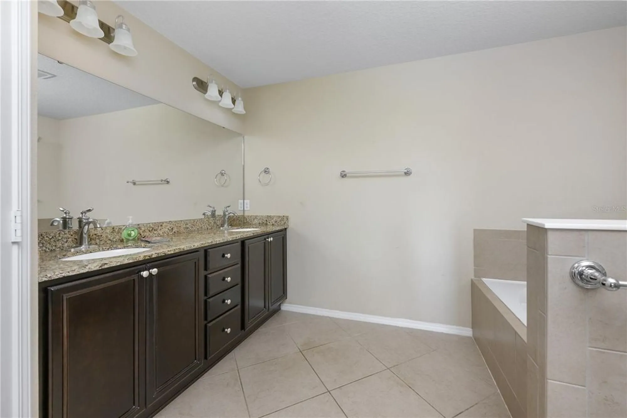 Property Slideshow image 33 of 45 | 30304 cheval st, Mount Dora, FL, 32757