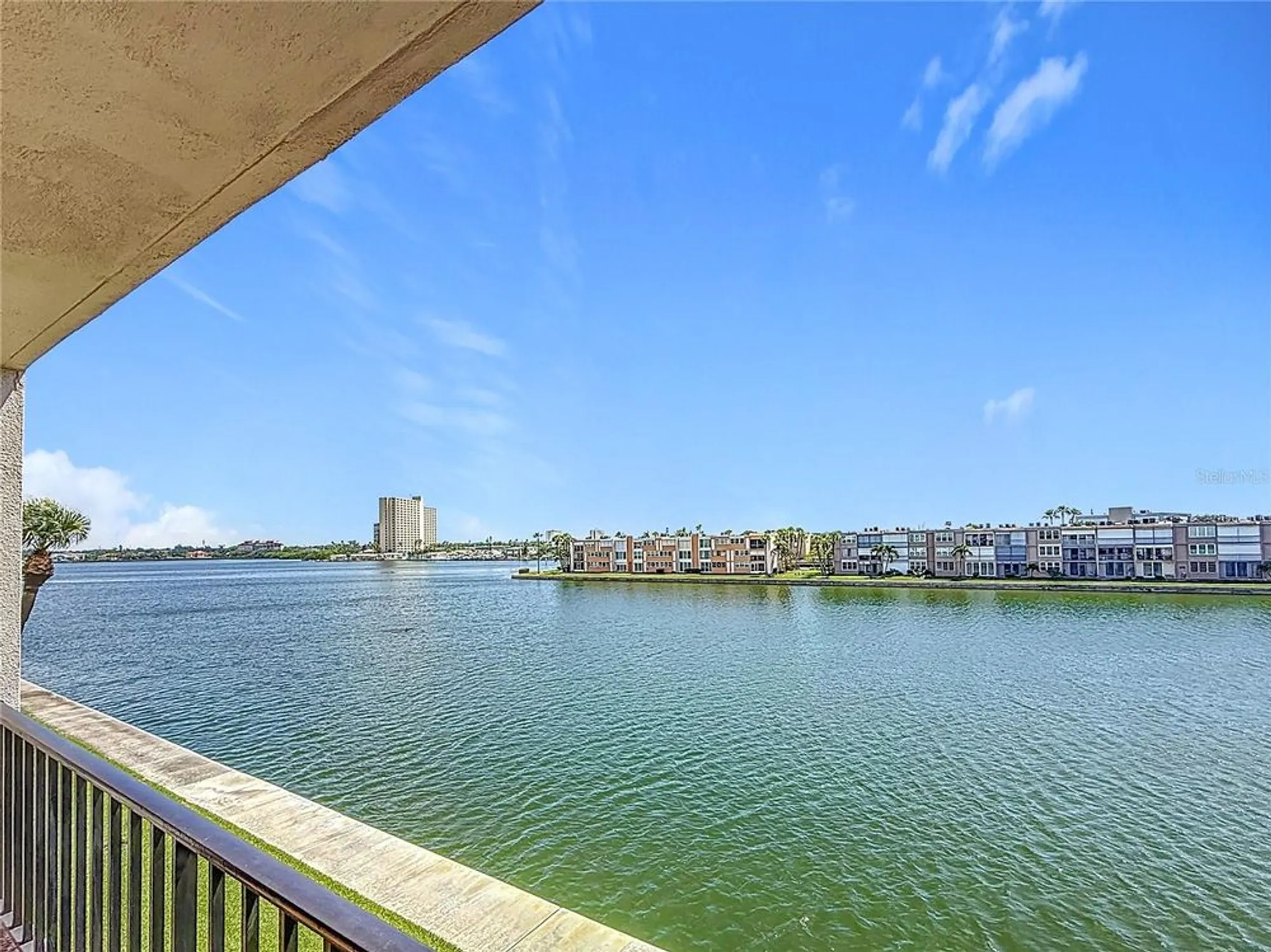 Property Slideshow image 41 of 62 | 7625 sun island dr 307, South Pasadena, FL, 33707