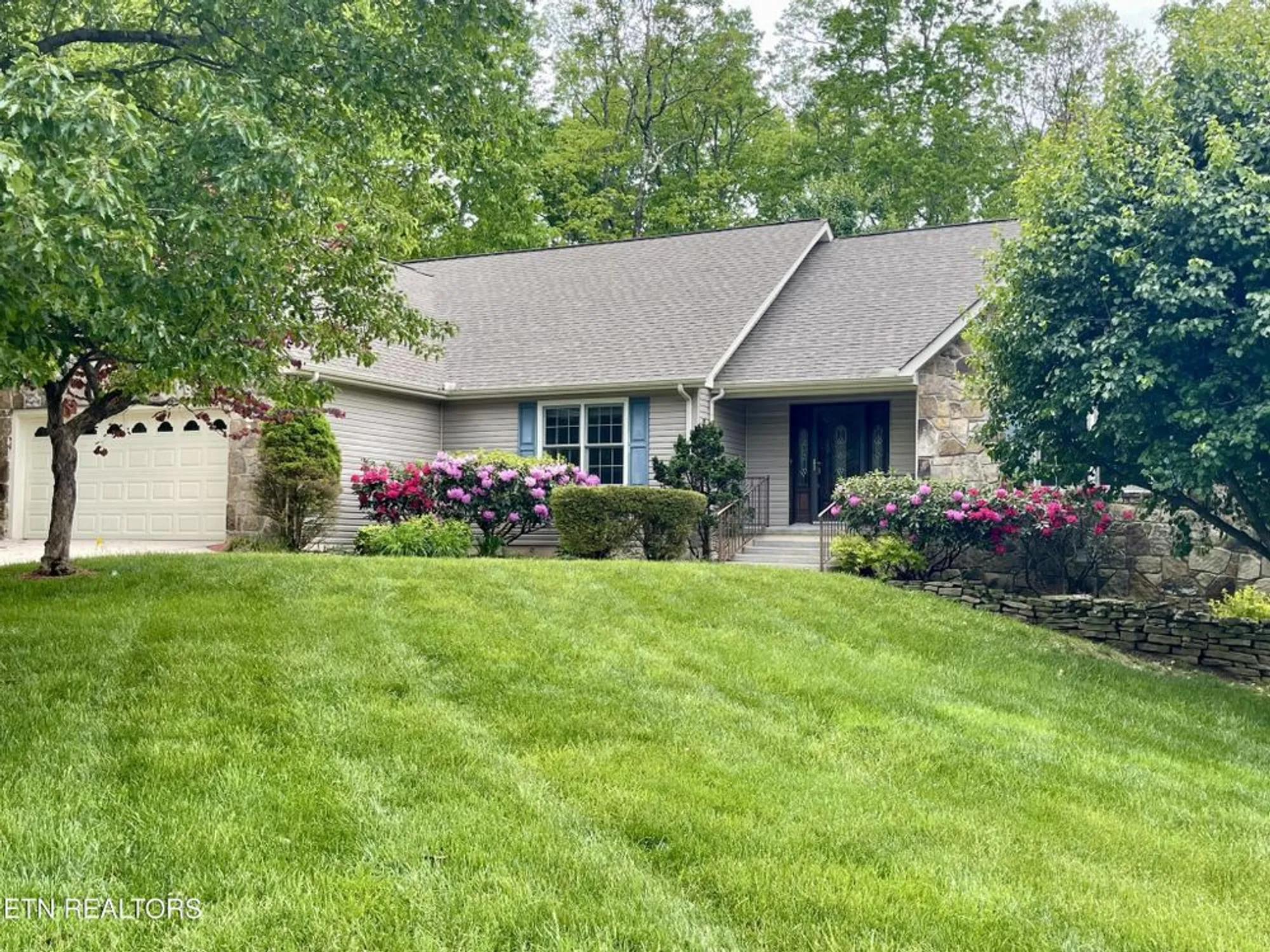 Property Slideshow image 1 of 42 | 55 loxley ln, Crossville, TN, 38558