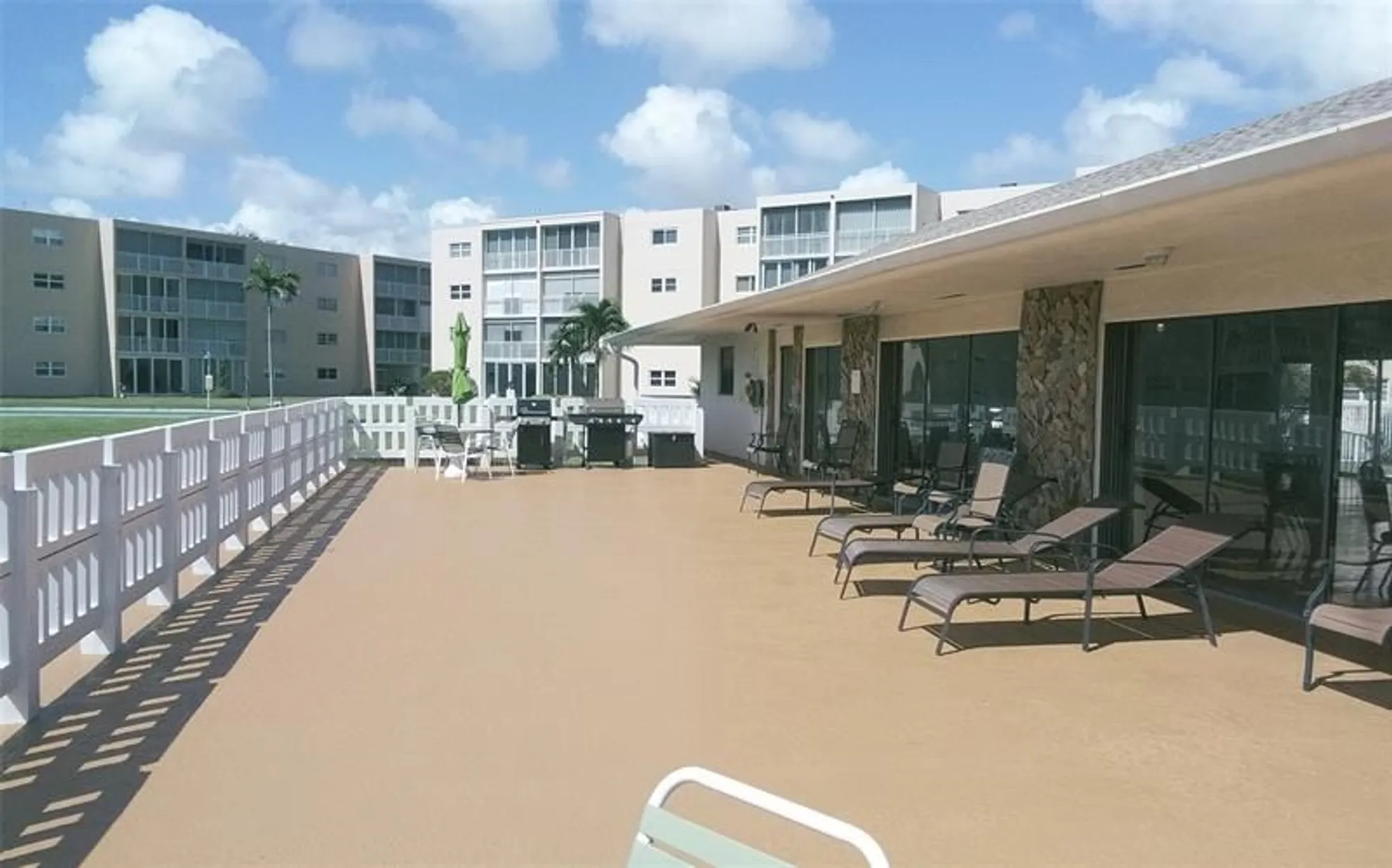 Property Slideshow image 42 of 62 | 206 se 10th st 406, Dania Beach, FL, 33004