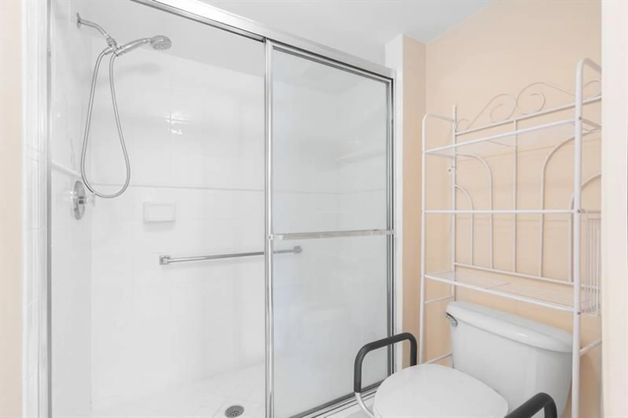 Property Slideshow image 22 of 24 | 7763 southampton ter 215, Tamarac, FL, 33321