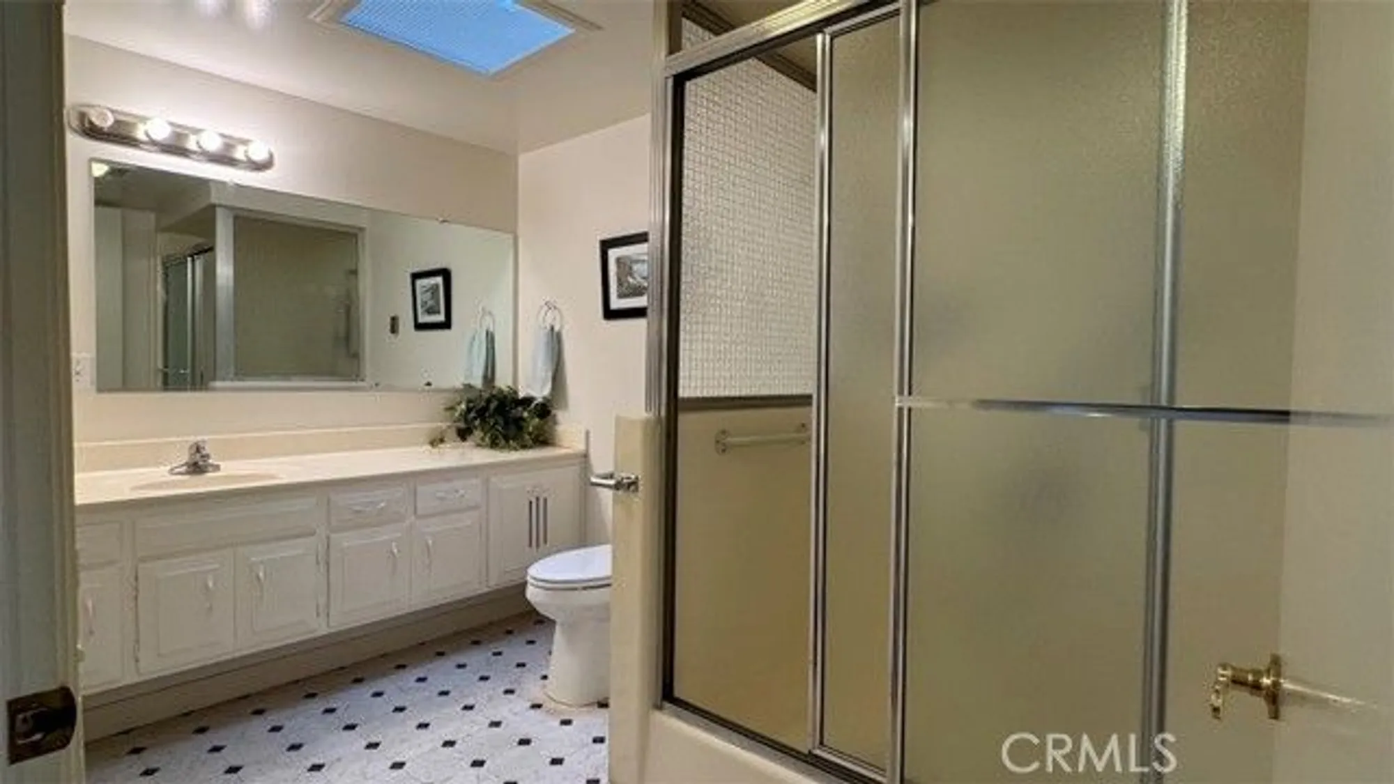Property Slideshow image 20 of 39 | 13800 annandale dr, Seal Beach, CA, 90740
