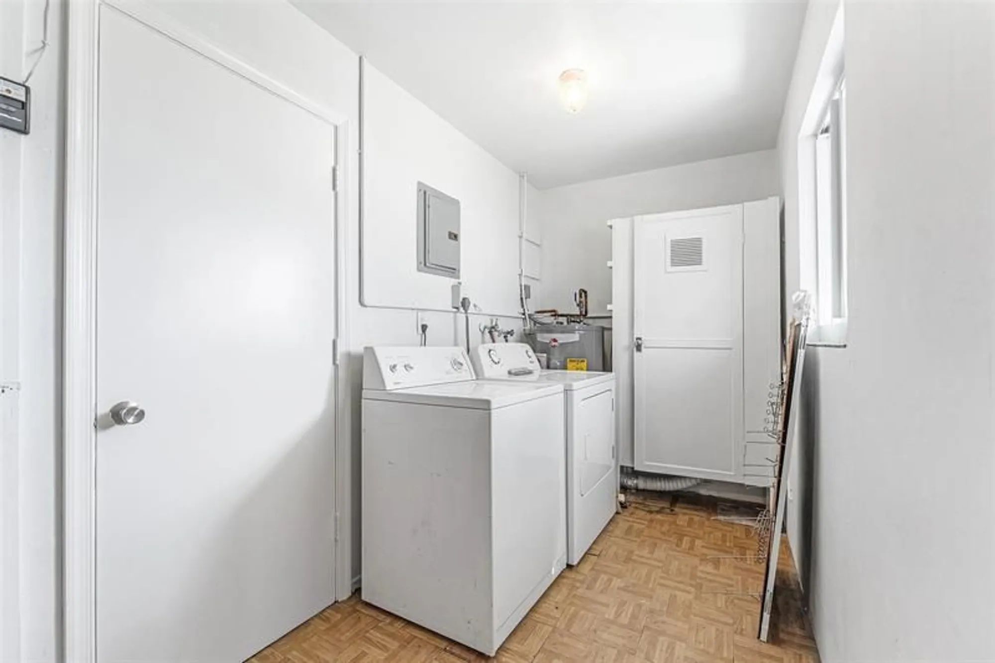 Property Slideshow image 25 of 34 | 4706 nw 43rd ter, Tamarac, FL, 33319