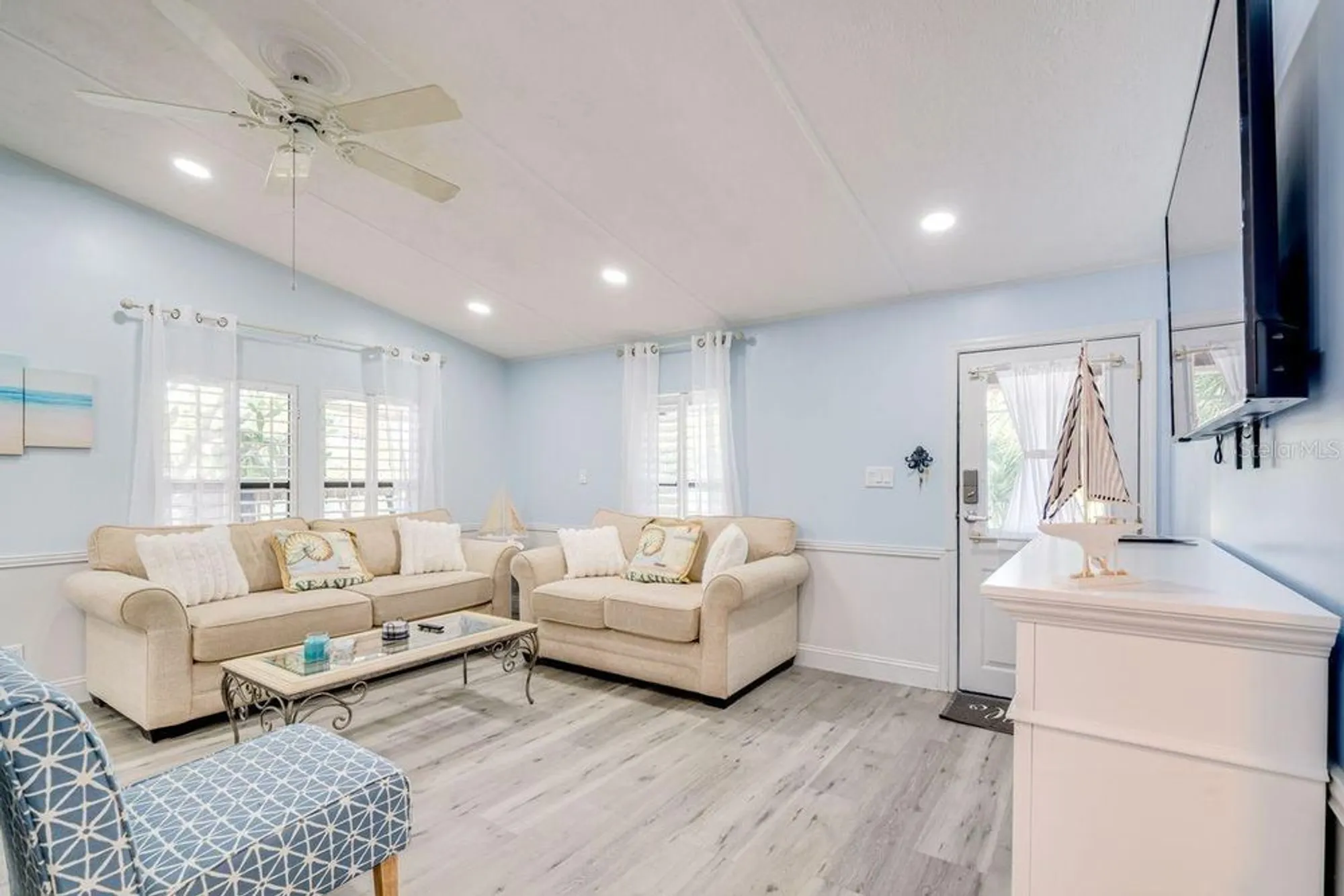 Property Slideshow image 15 of 28 | 1224 dustin dr, Lady Lake, FL, 32159