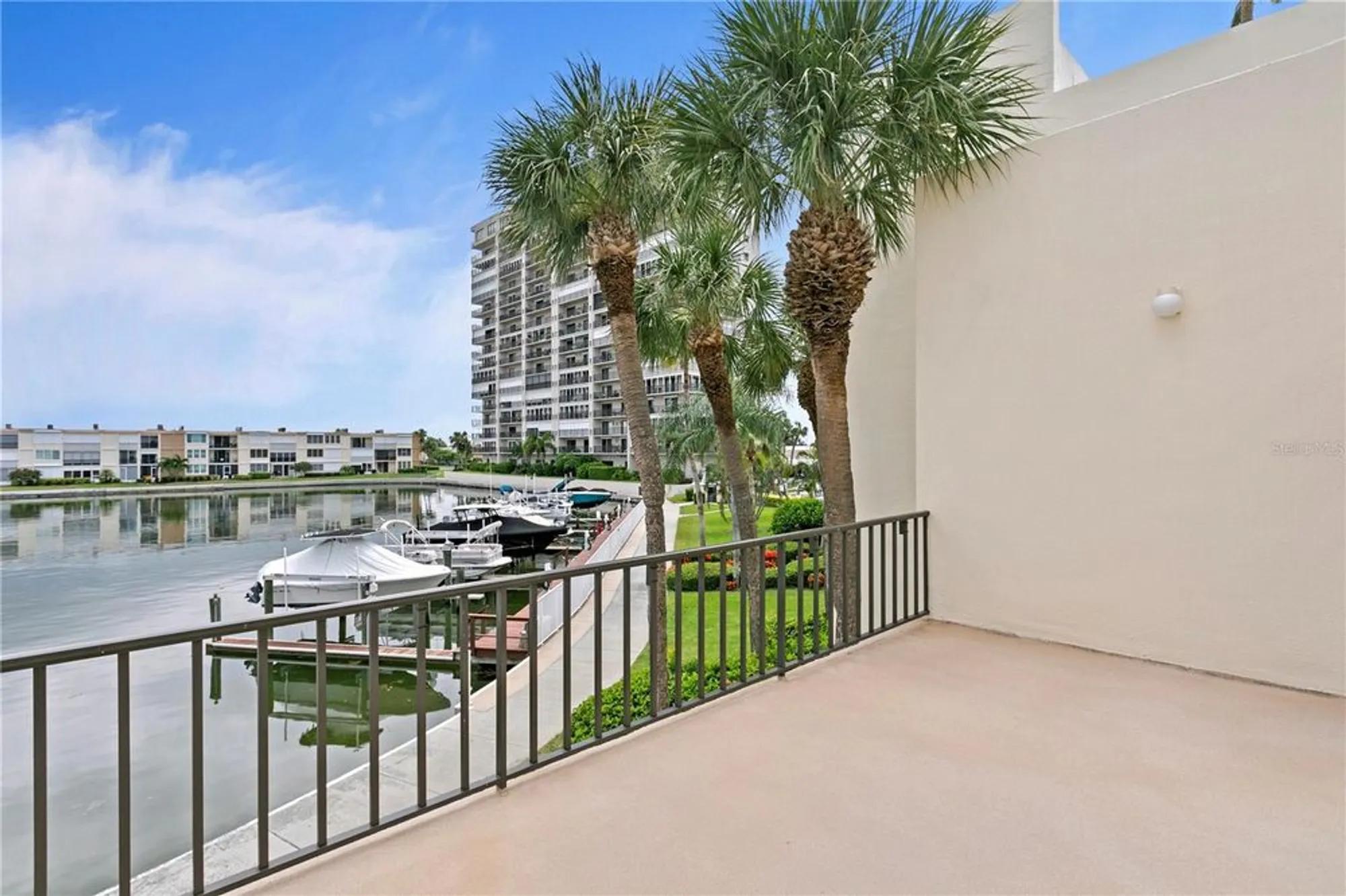 Property Slideshow image 56 of 73 | 7400 sun island dr 407, South Pasadena, FL, 33707