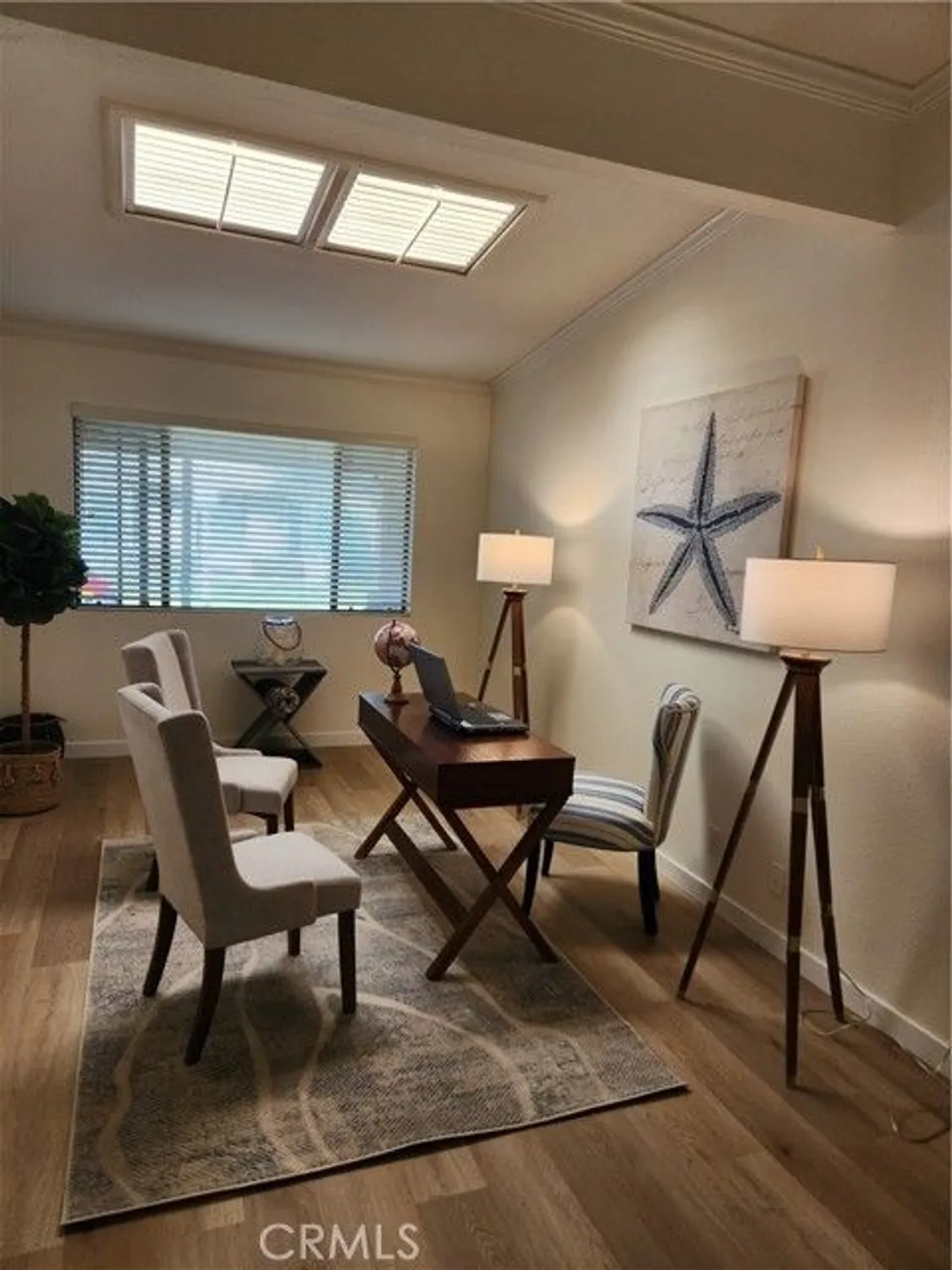 Property Slideshow image 16 of 18 | 1660 glenview rd, Seal Beach, CA, 90740