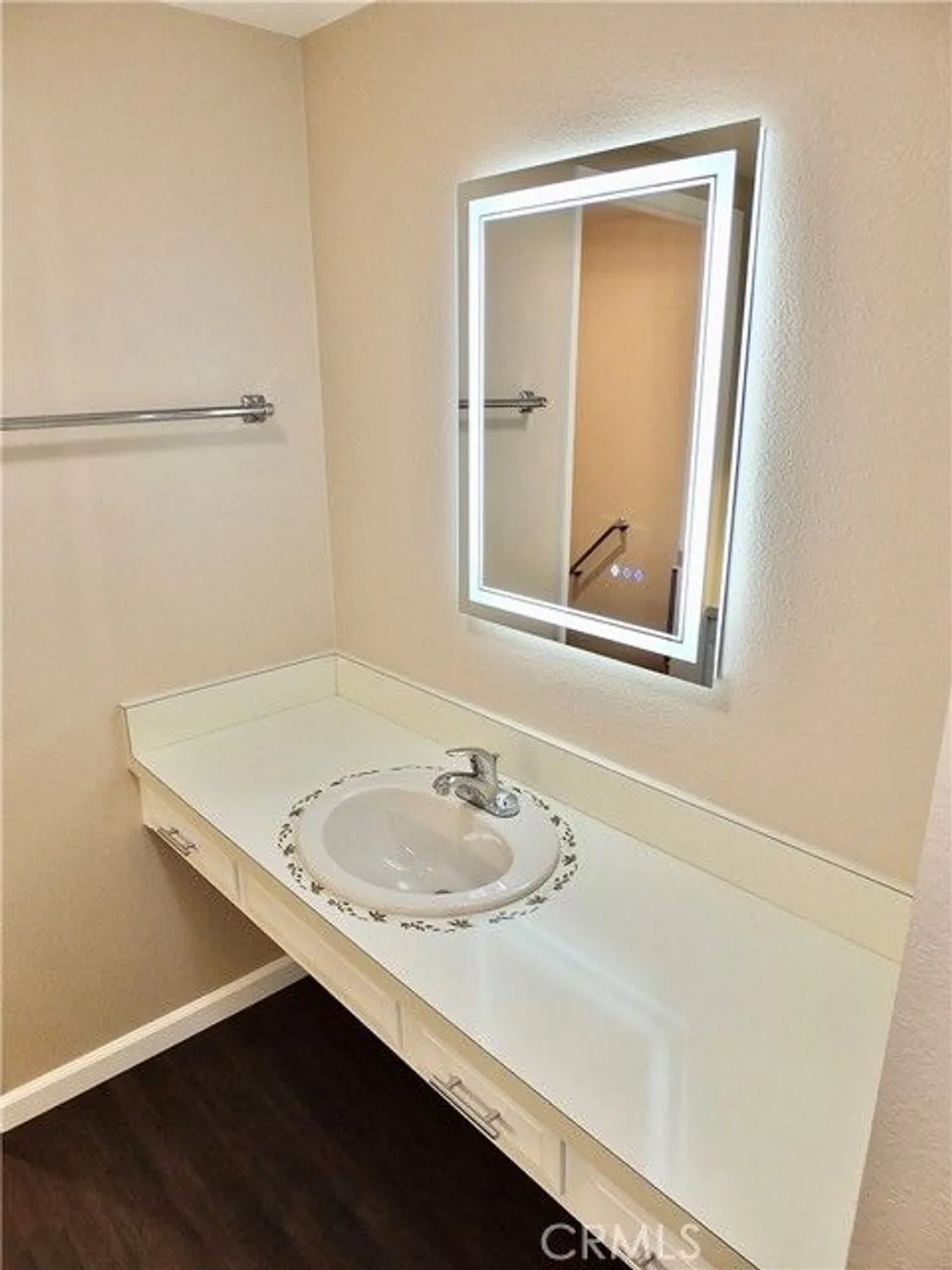 Property Slideshow image 36 of 66 | 1891 mckinney way apt 26b, Seal Beach, CA, 90740