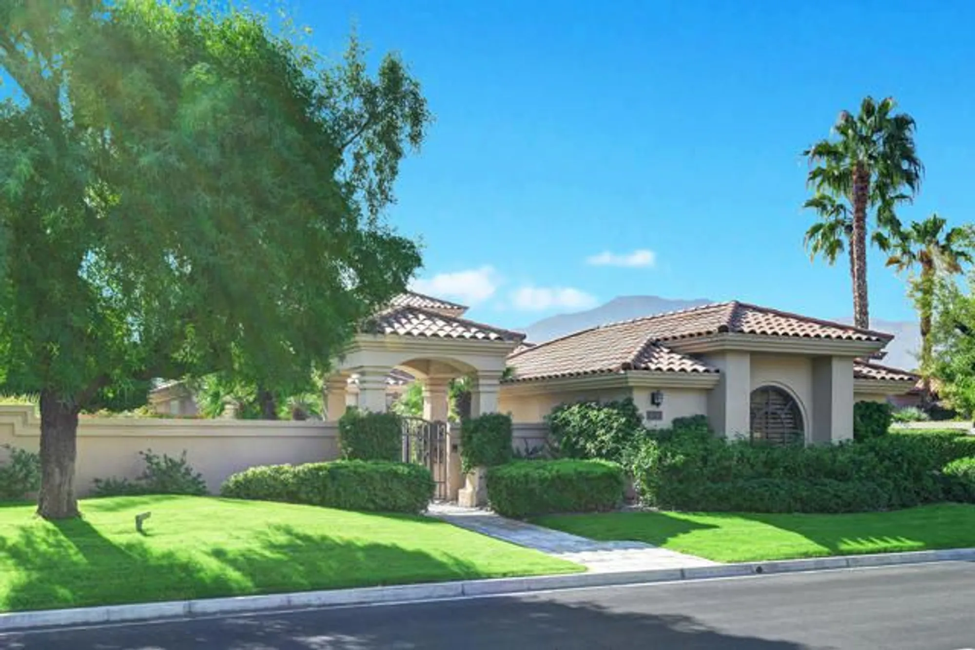 Property Slideshow image 14 of 50 | 54087 southern hls, La Quinta, CA, 92253