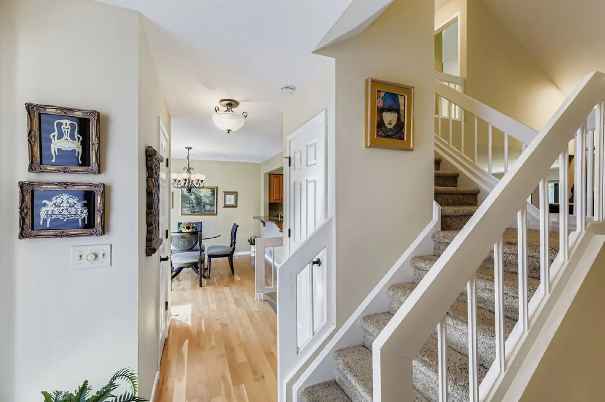 Property Slideshow image 6 of 53 | 668 shoreline rd, Lake Barrington, IL, 60010