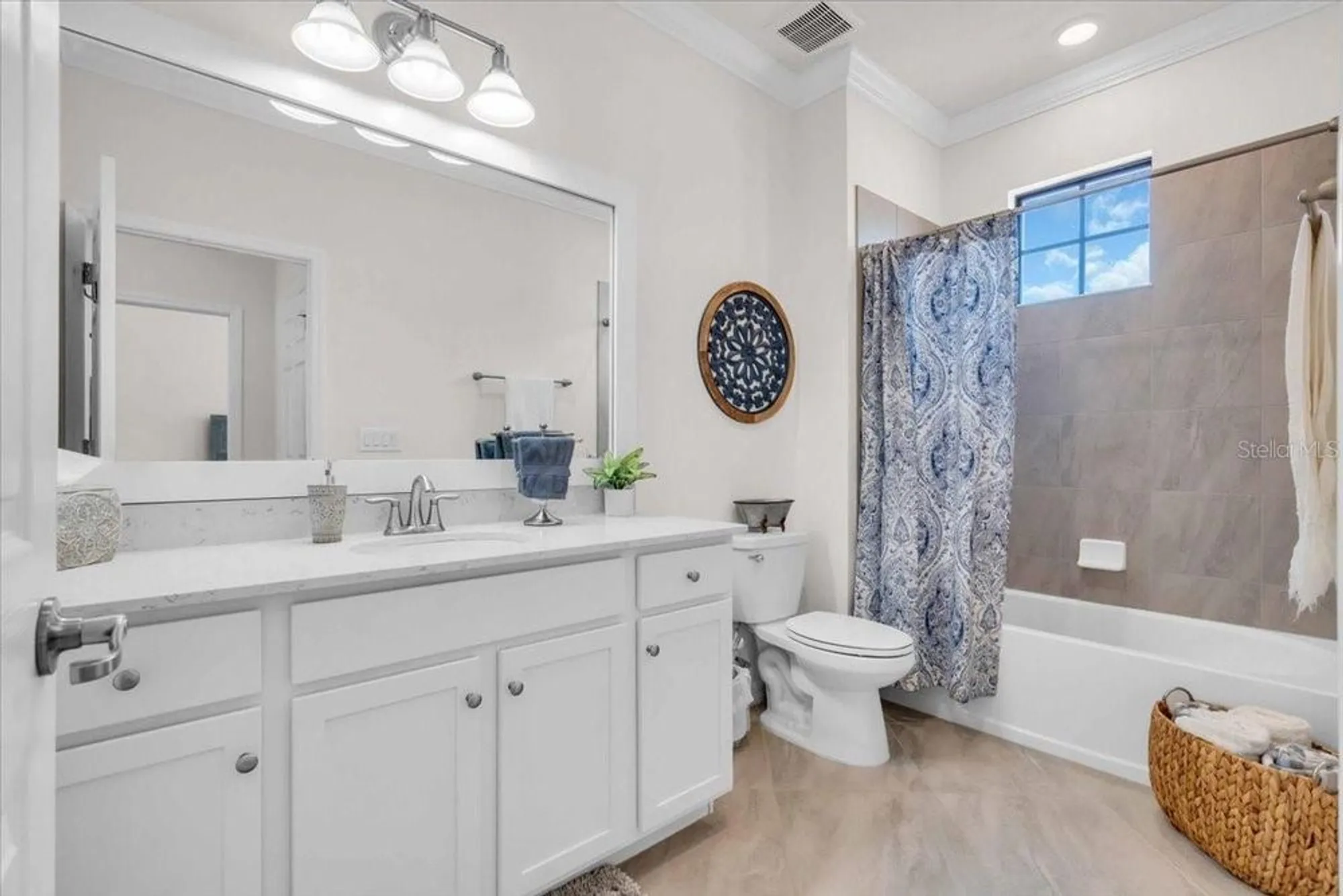 Property Slideshow image 27 of 51 | 10051 crooked creek dr 202, Venice, FL, 34293