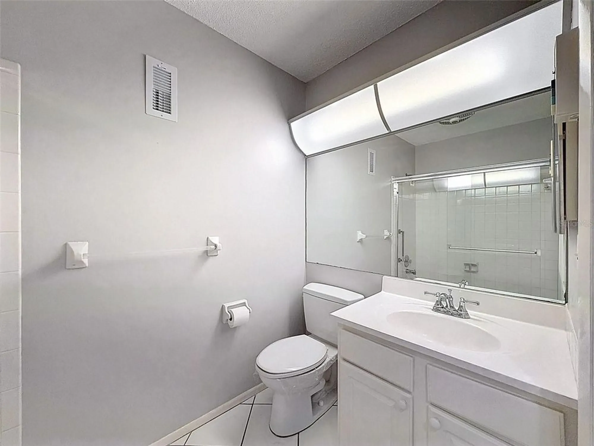 Property Slideshow image 27 of 82 | 5970 80th st n unit 206, St Petersburg, FL, 33709