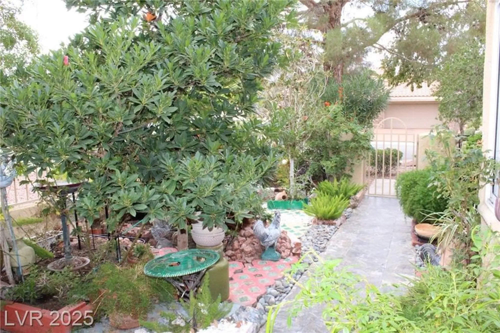 Property Slideshow image 22 of 50 | 2828 billy casper dr, Las Vegas, NV, 89134