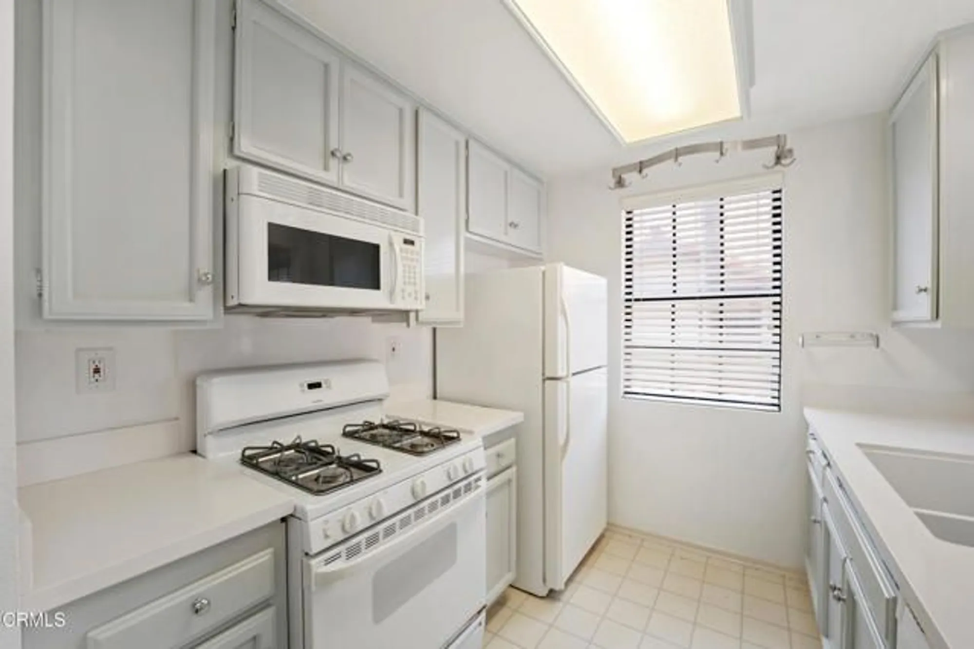 Property Slideshow image 15 of 40 | 4476 antigua way, Oxnard, CA, 93035