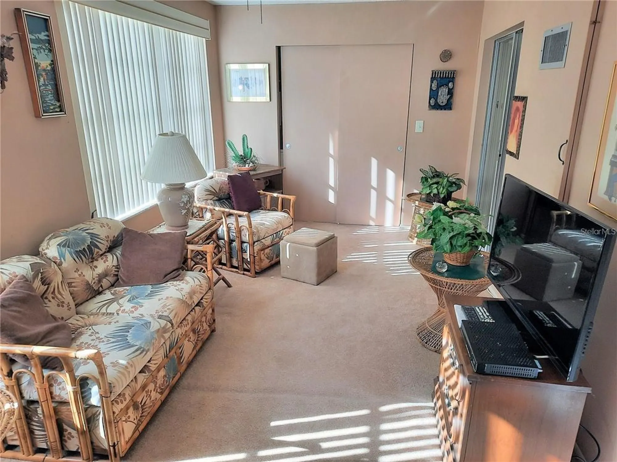 Property Slideshow image 12 of 26 | 2401 ecuadorian way 19, Clearwater, FL, 33763