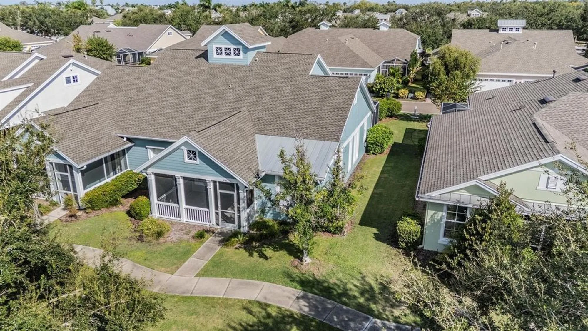 Property Slideshow image 25 of 43 | 218 summerside ct, Apollo Beach, FL, 33572