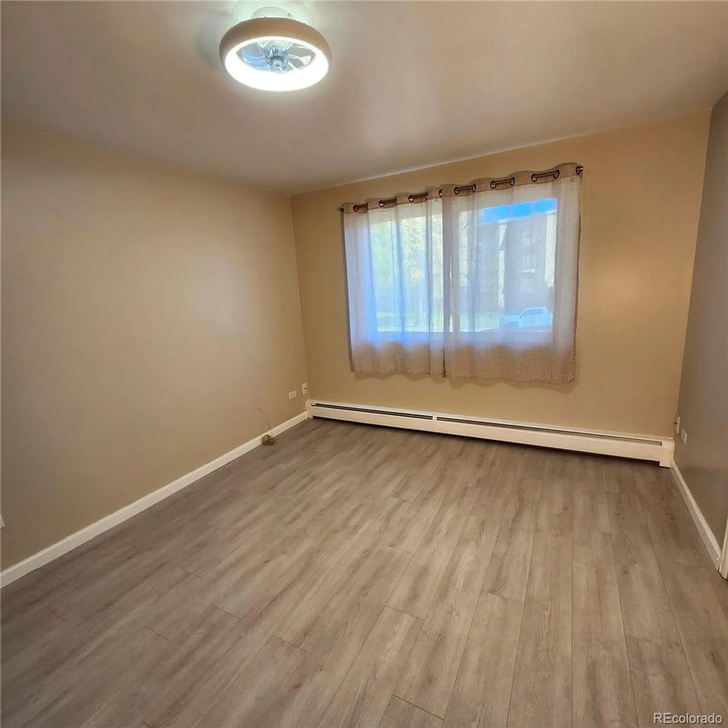 Property Slideshow image 23 of 48 | 755 s clinton st 6b, Denver, CO, 80247