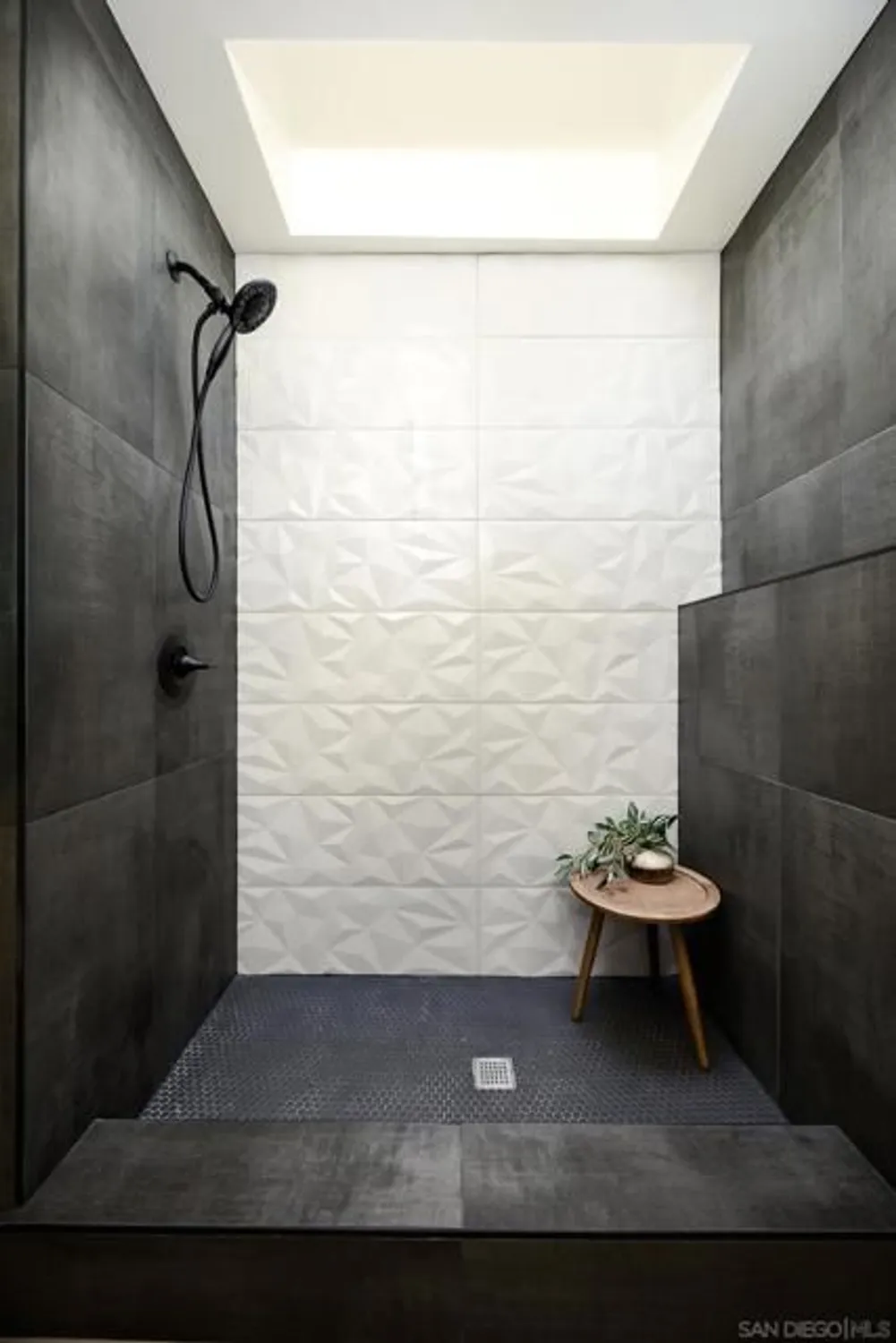 Property Slideshow image 18 of 56 | 17680 caminito balata, San Diego, CA, 92128