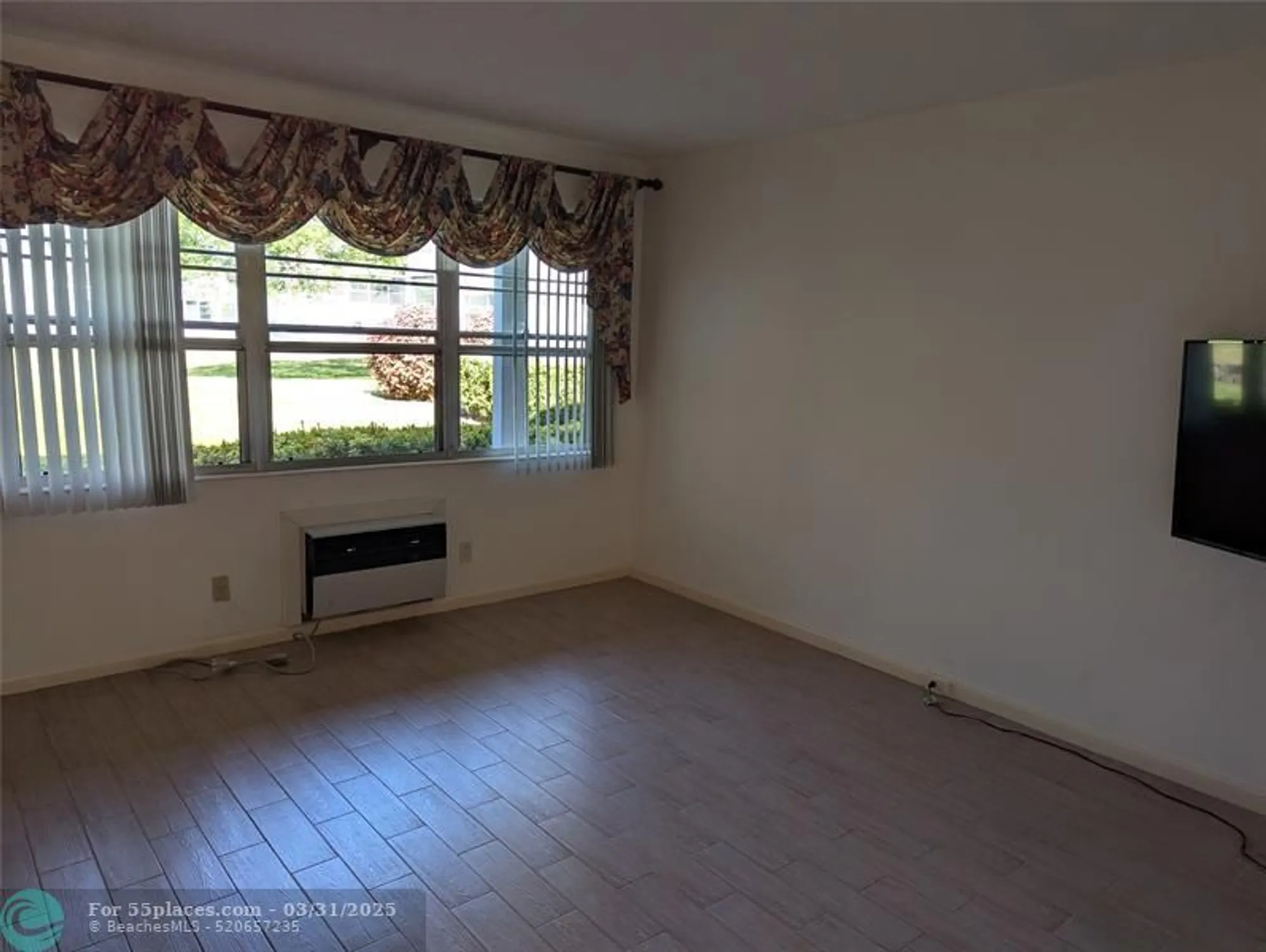 Property Slideshow image 3 of 32 | 190 oakridge m # 190, Deerfield Beach, FL, 33442