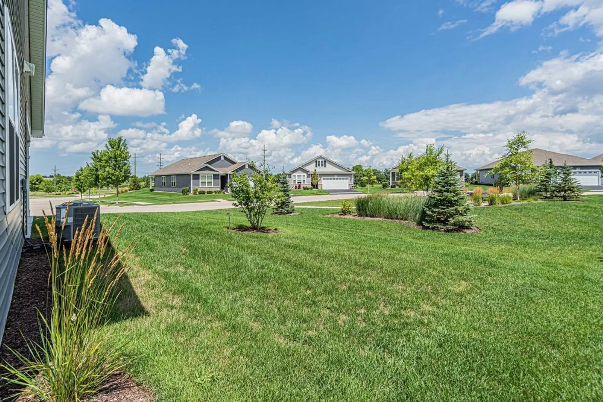 Property Slideshow image 24 of 29 | 1655 windsor rd, Pingree Grove, IL, 60140