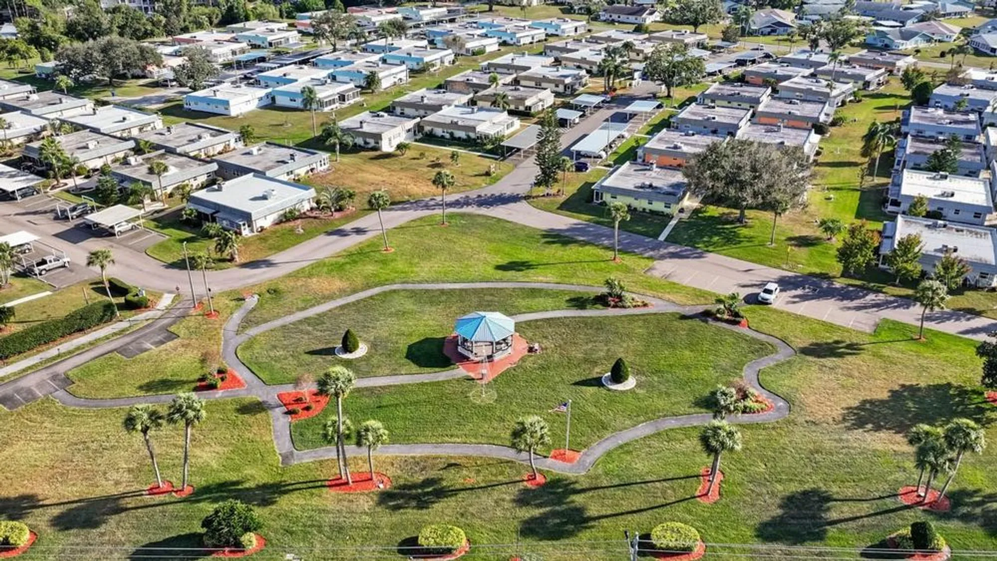 Property Slideshow image 20 of 63 | 1802 bedford ln 2, Sun City Center, FL, 33573