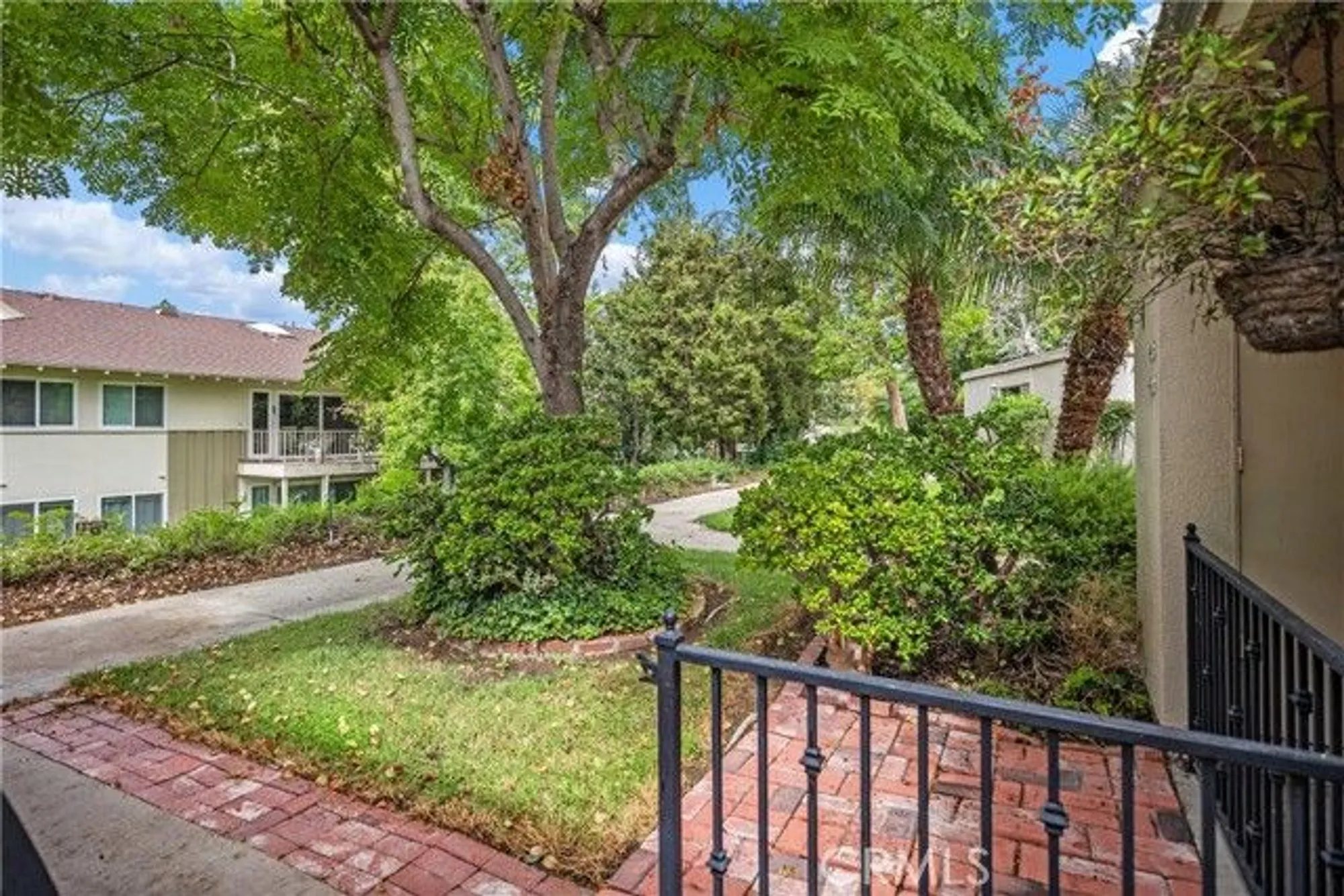 Property Slideshow image 20 of 51 | 111 via estrada d, Laguna Woods, CA, 92637