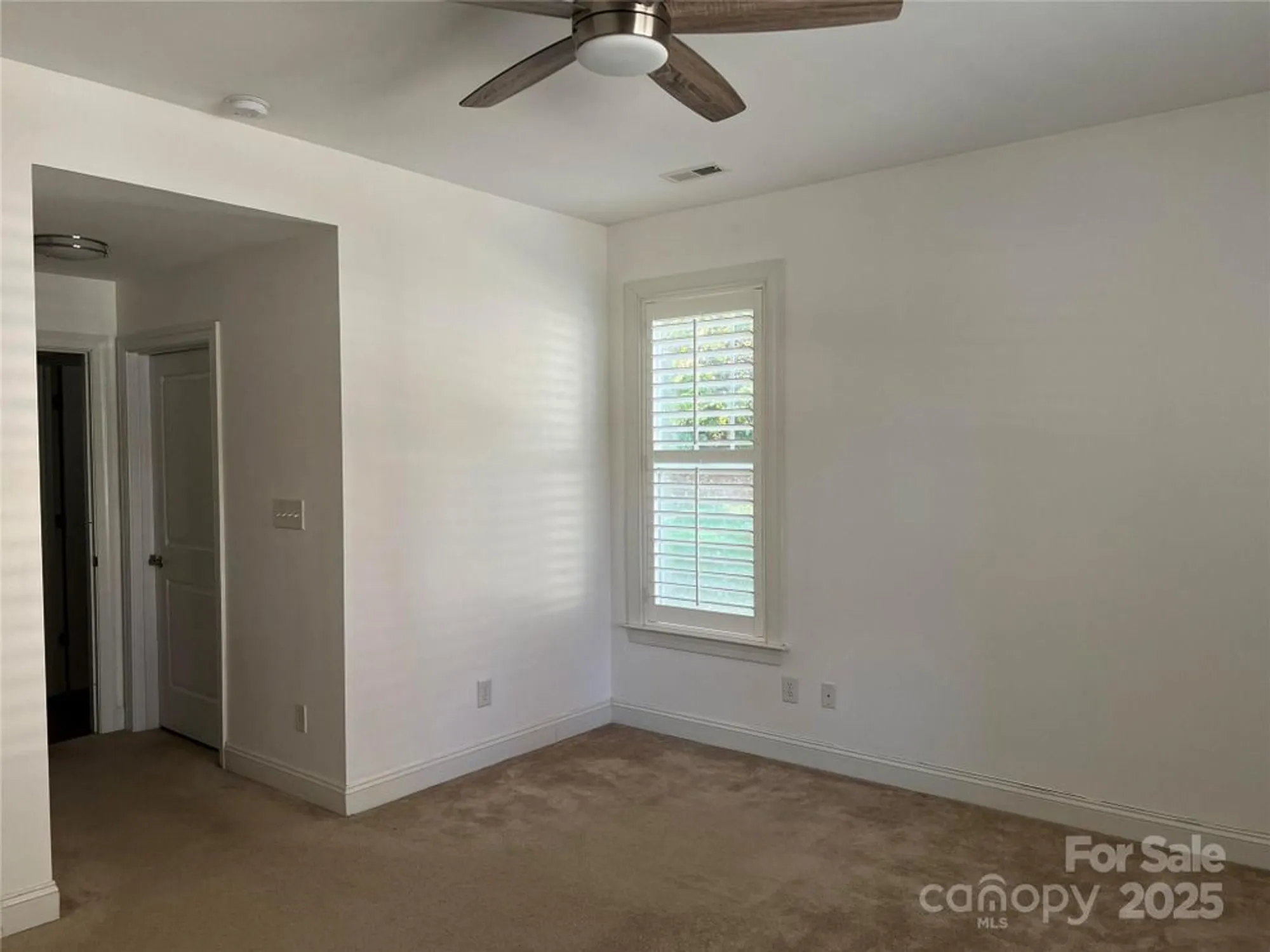 Property Slideshow image 34 of 48 | 10925 casetta dr, Matthews, NC, 28105