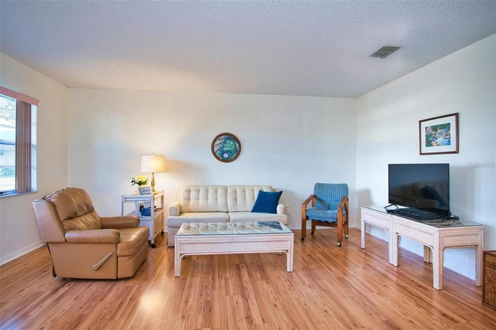 Property Slideshow image 3 of 30 | 1906 canterbury ln unit 32, Sun City Center, FL, 33573