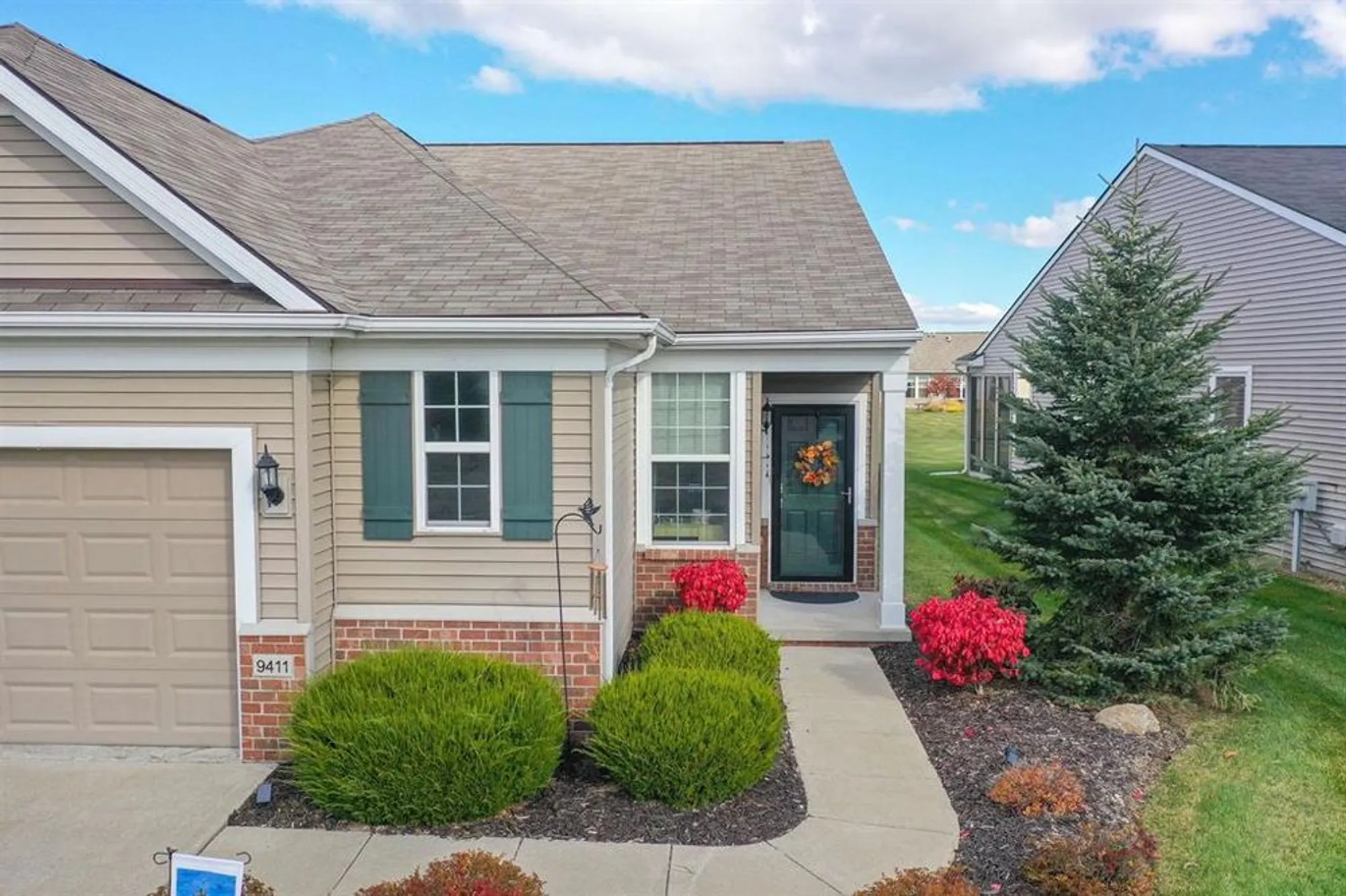 Property Slideshow image 3 of 60 | 9411 saint andrews dr, Grand Blanc, MI, 48439