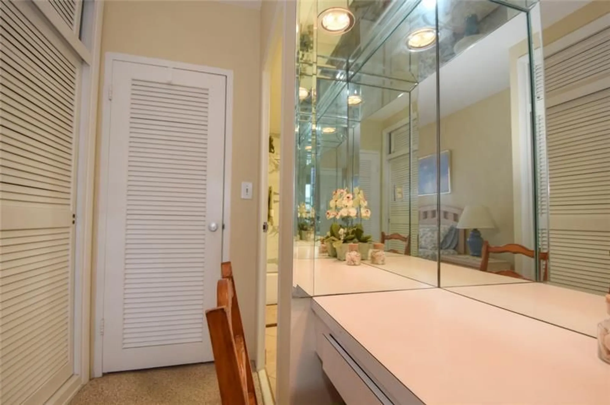 Property Slideshow image 12 of 38 | 3333 ne 34th st 1402, Fort Lauderdale, FL, 33308