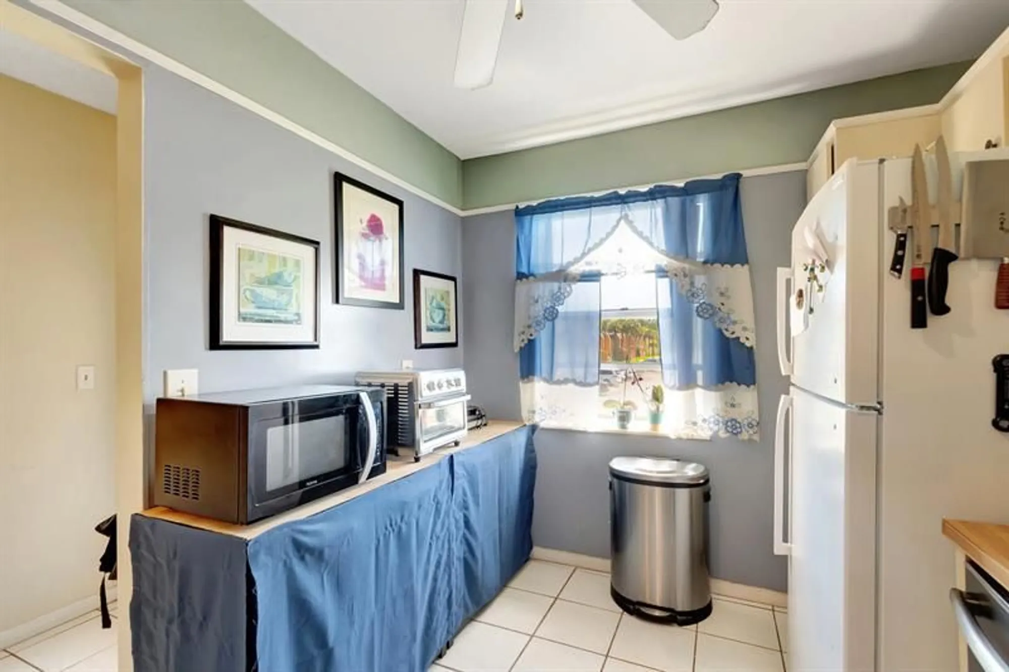 Property Slideshow image 6 of 67 | 100 lake meryl dr 201, West Palm Beach, FL, 33411