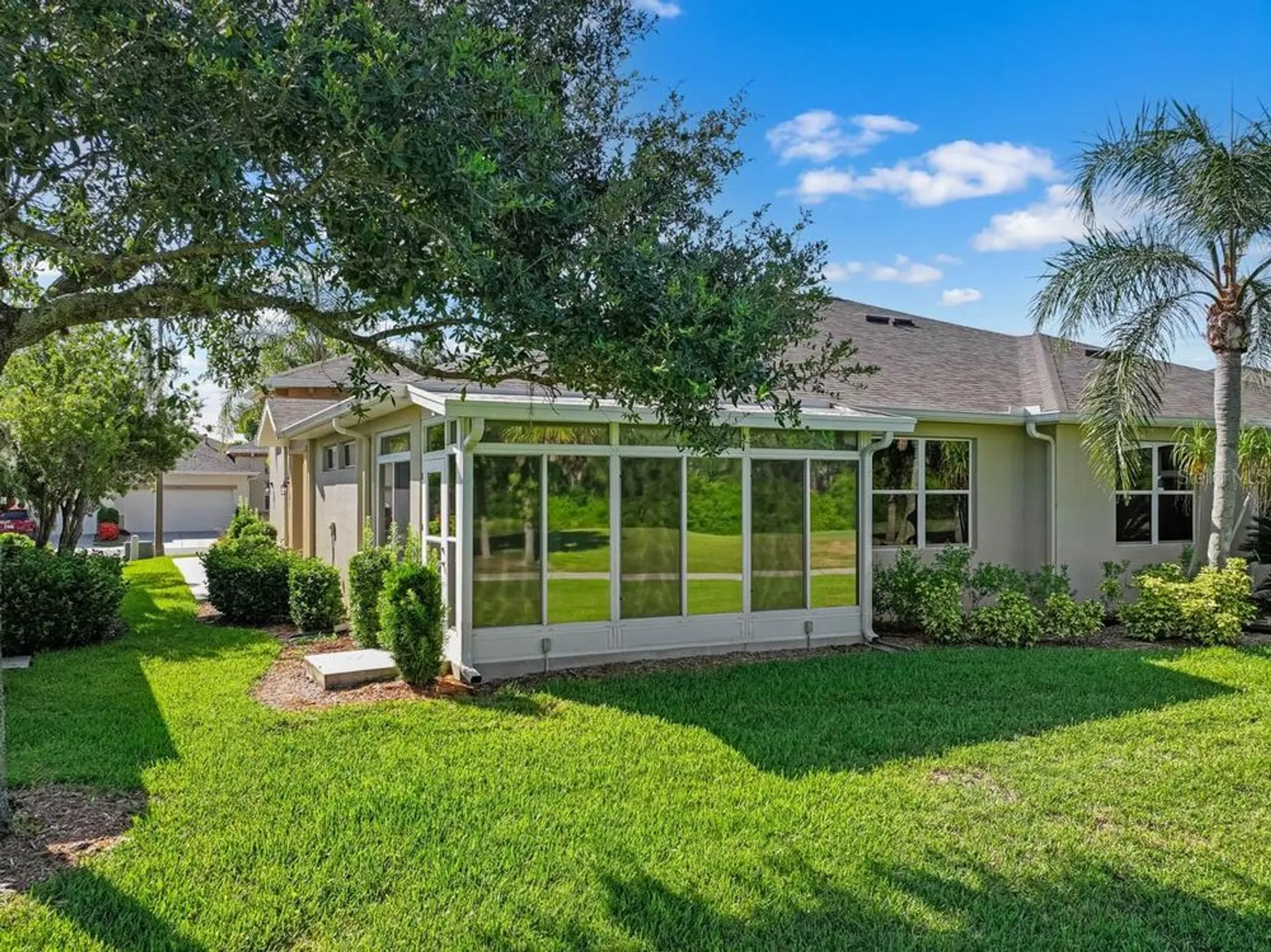 Property Slideshow image 16 of 63 | 1226 lyndhurst greens dr, Sun City Center, FL, 33573