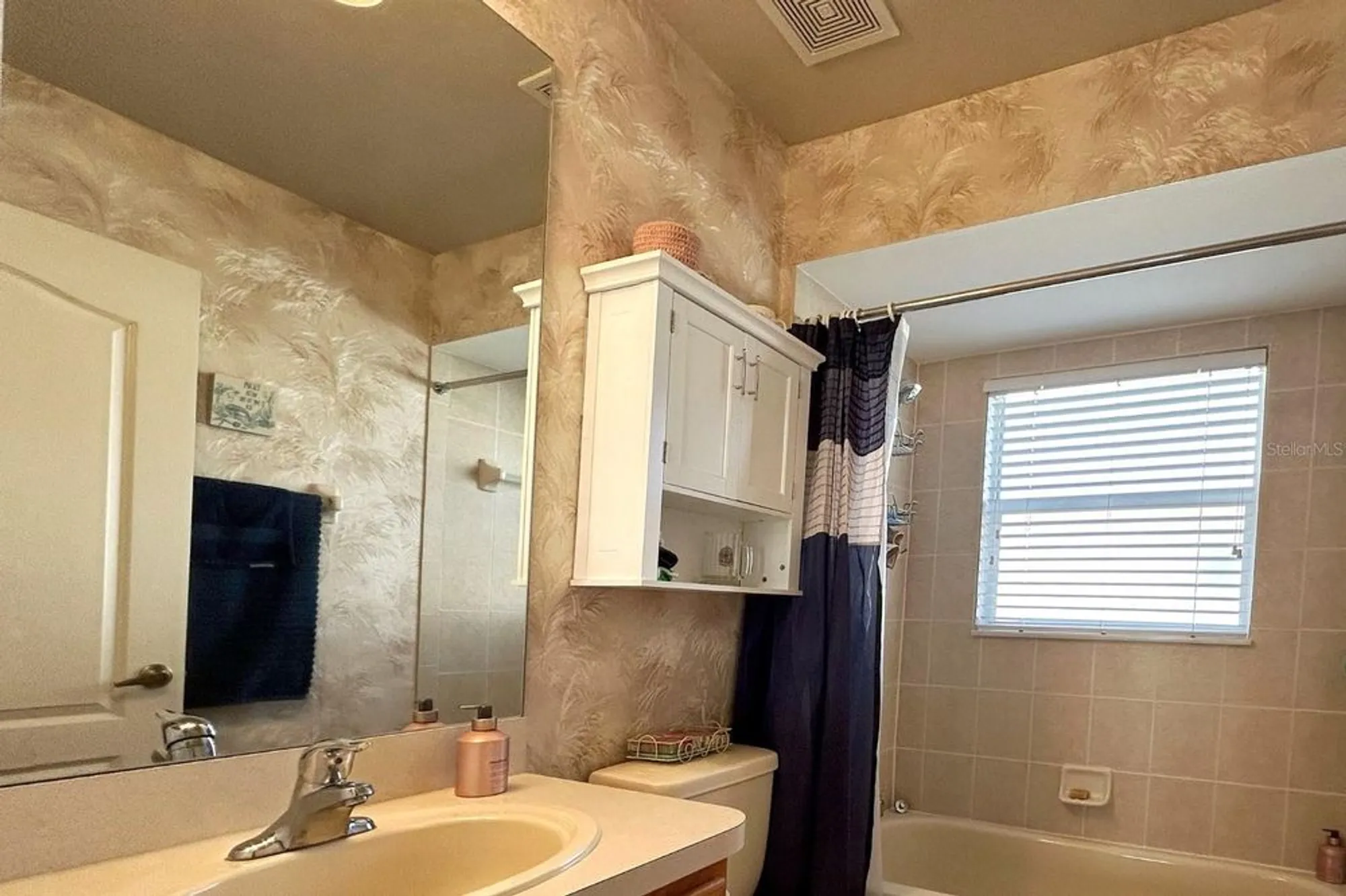 Property Slideshow image 19 of 32 | 276 rochester st, Spring Hill, FL, 34609