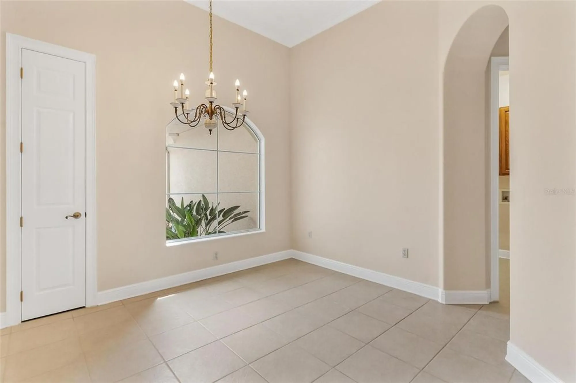 Property Slideshow image 16 of 49 | 5239 grove mnr, Lady Lake, FL, 32159