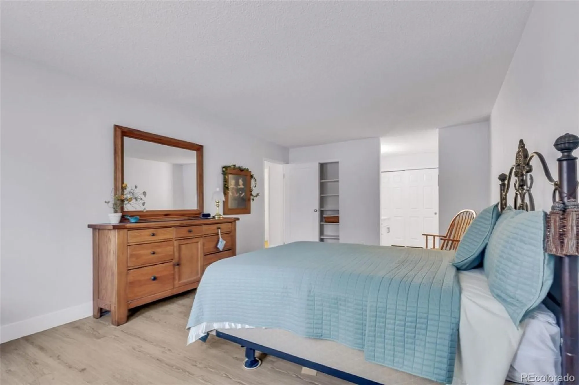 Property Slideshow image 8 of 43 | 13631 e marina dr apt 105, Aurora, CO, 80014
