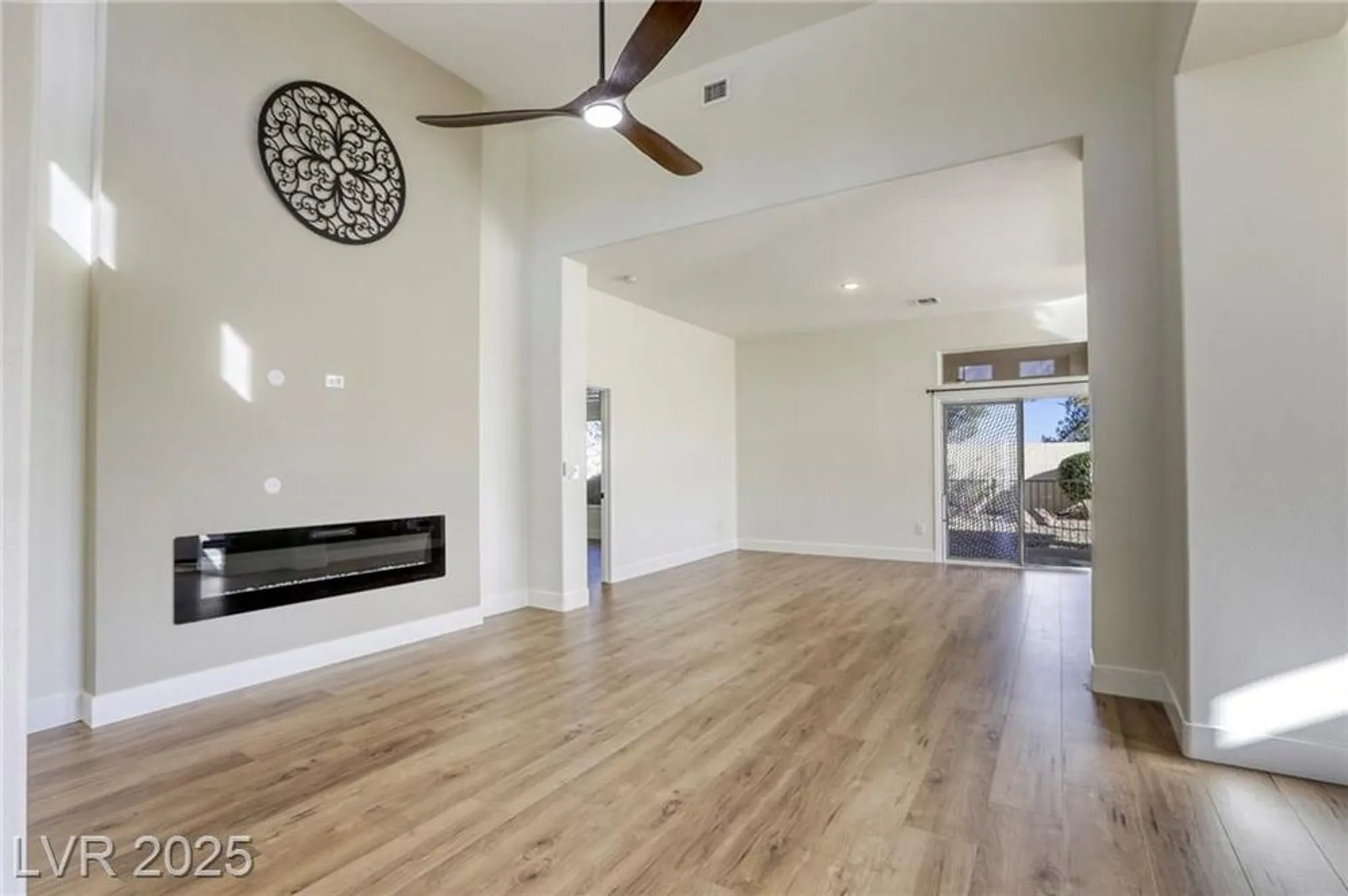 Property Slideshow image 4 of 46 | 9800 villa ridge dr, Las Vegas, NV, 89134