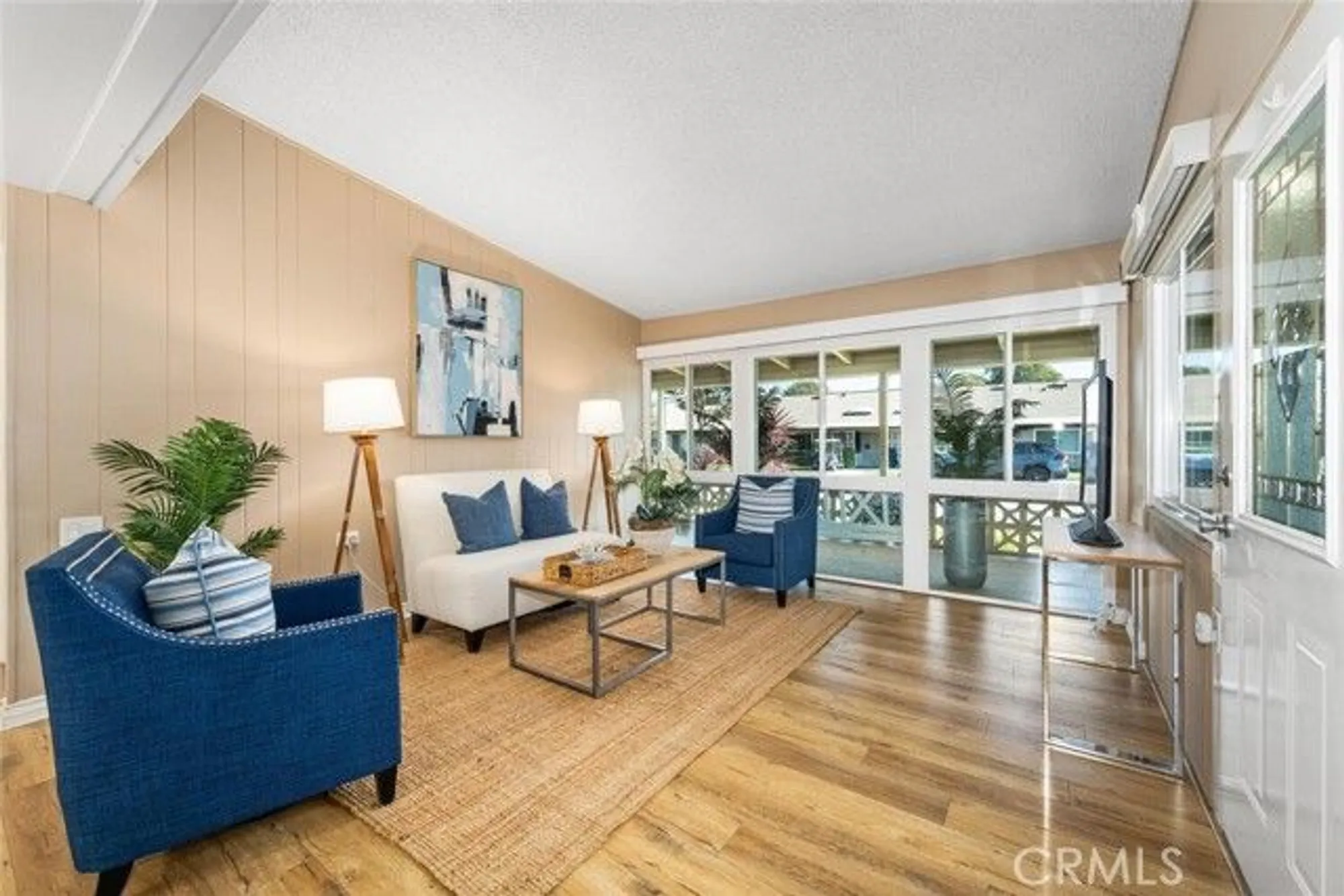 Property Slideshow image 17 of 45 | 1121 northwood rd, Seal Beach, CA, 90740