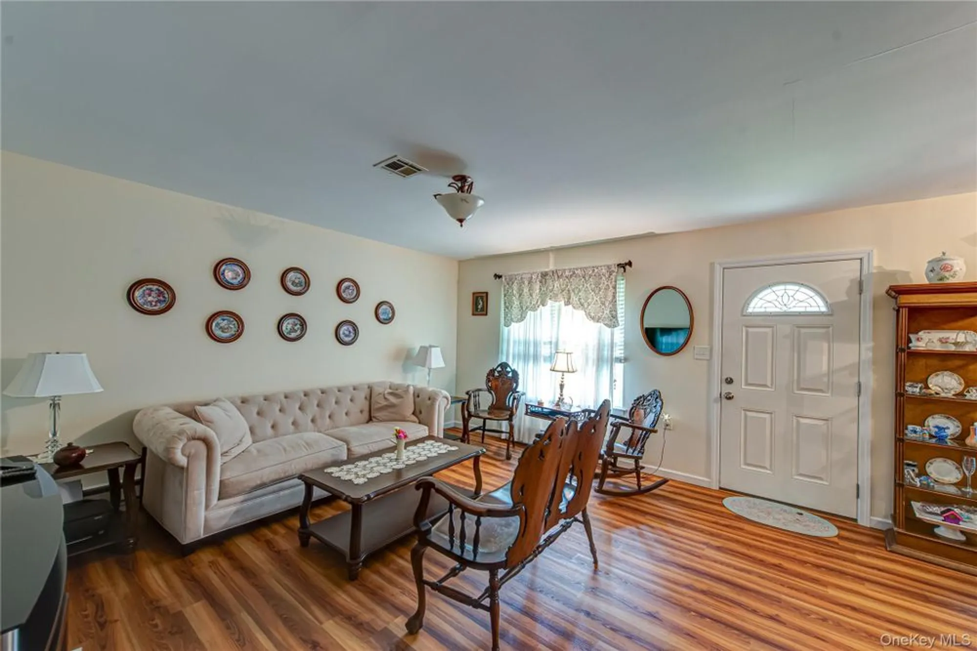 Property Slideshow image 4 of 20 | 350b woodbridge dr 350b, Brookhaven, NY, 11961