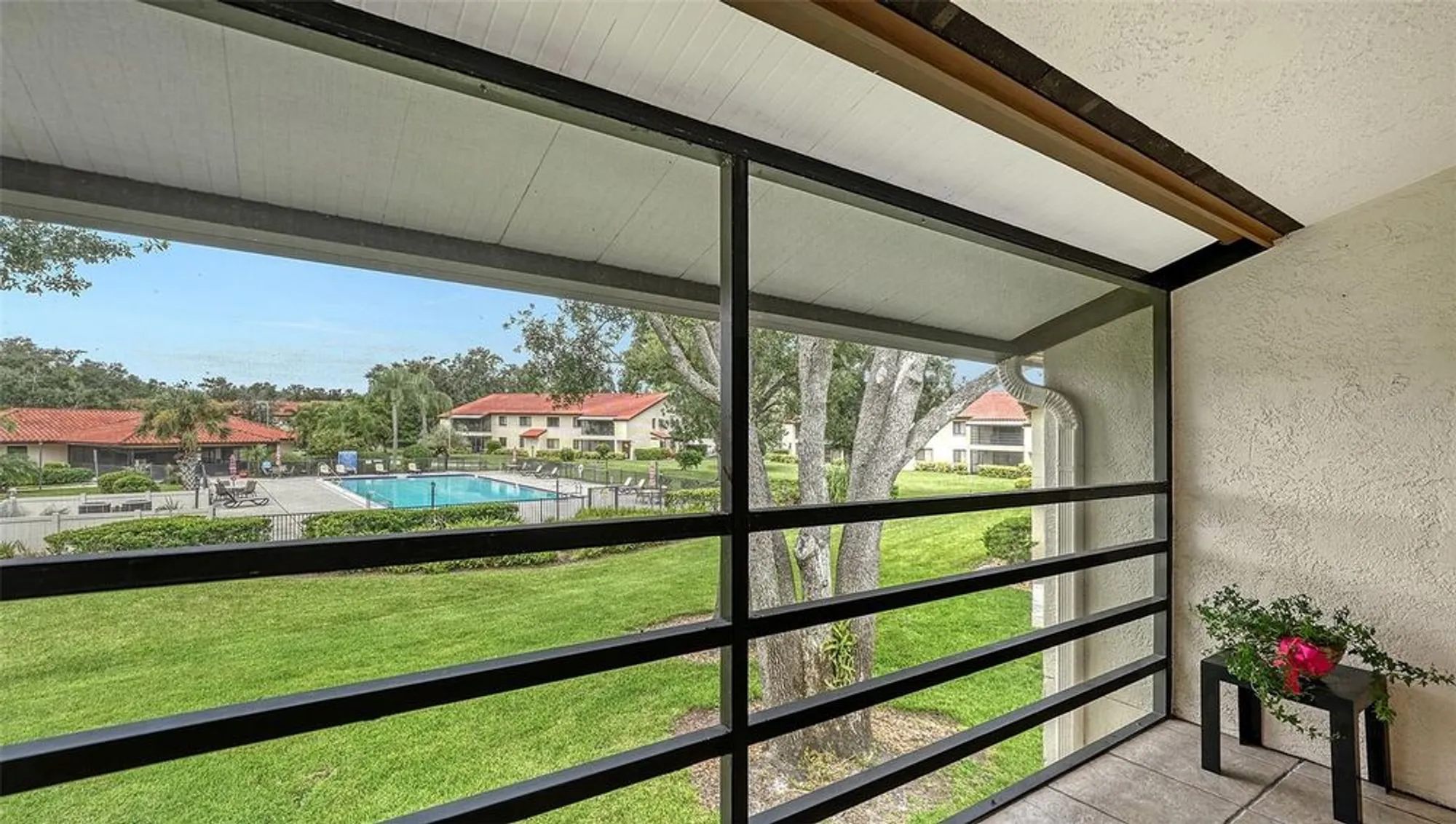 Property Slideshow image 13 of 36 | 5785 gardens dr # 5785, Sarasota, FL, 34243