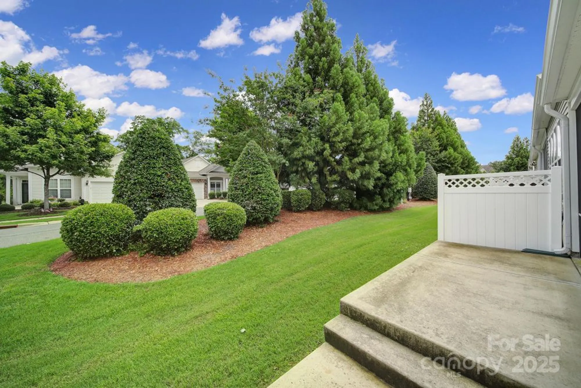 Property Slideshow image 26 of 47 | 9020 smokey hill ln, Fort Mill, SC, 29707
