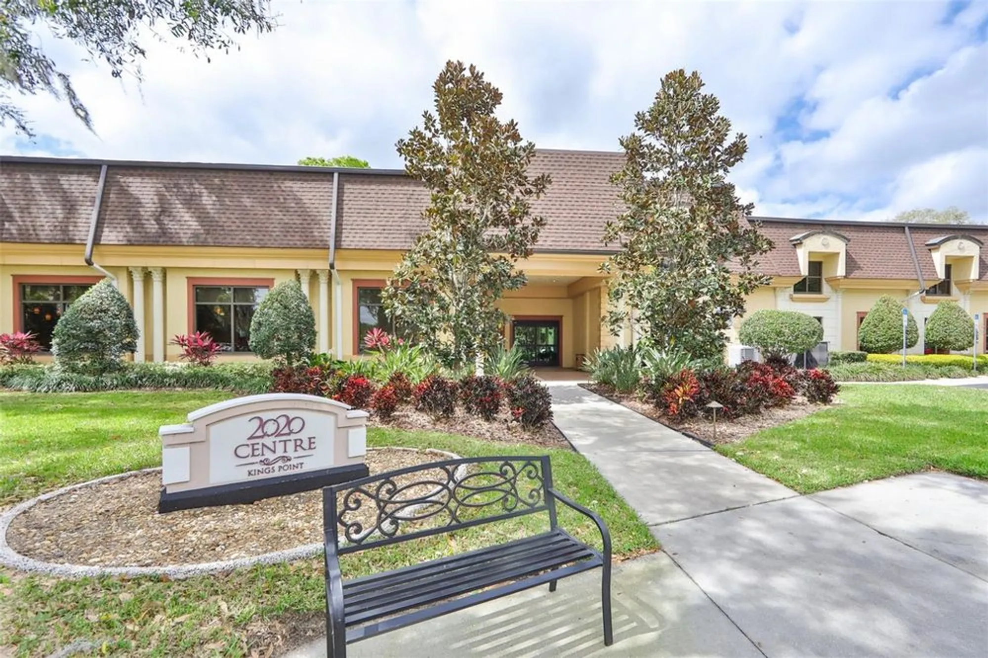 Property Slideshow image 36 of 55 | 1905 canterbury ln unit 17, Sun City Center, FL, 33573