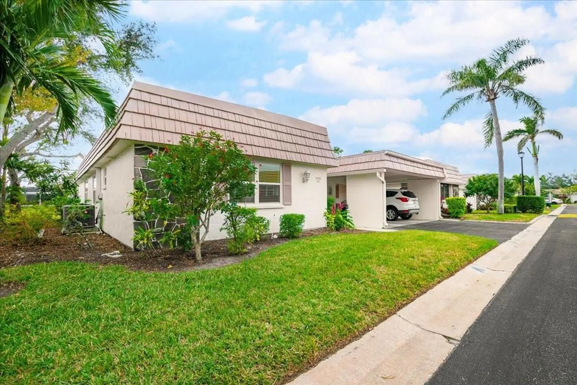 Property Slideshow image 40 of 43 | 2322 riverbluff pkwy # v250, Sarasota, FL, 34231