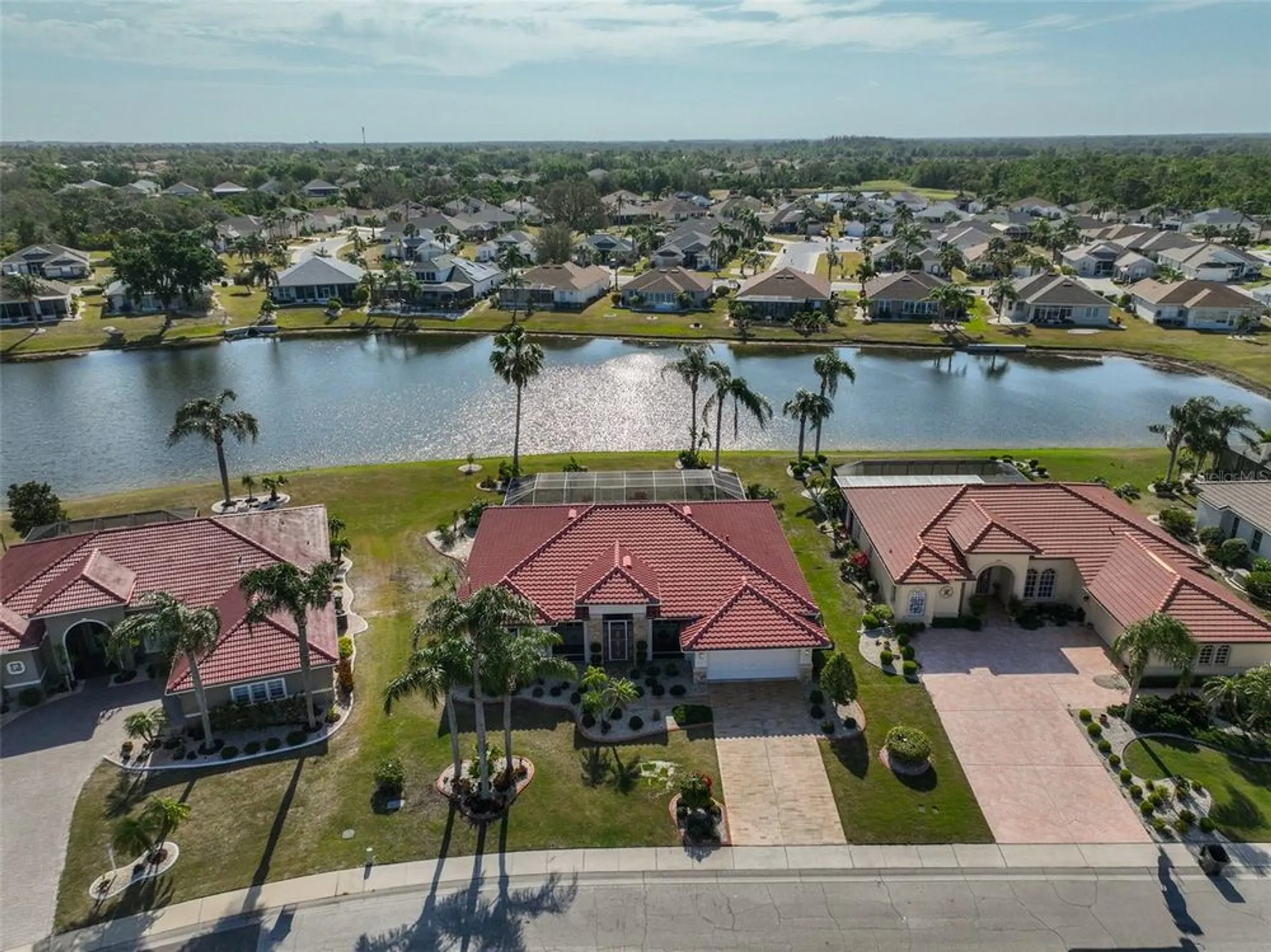 Property Slideshow image 37 of 51 | 1123 signature dr, Sun City Center, FL, 33573