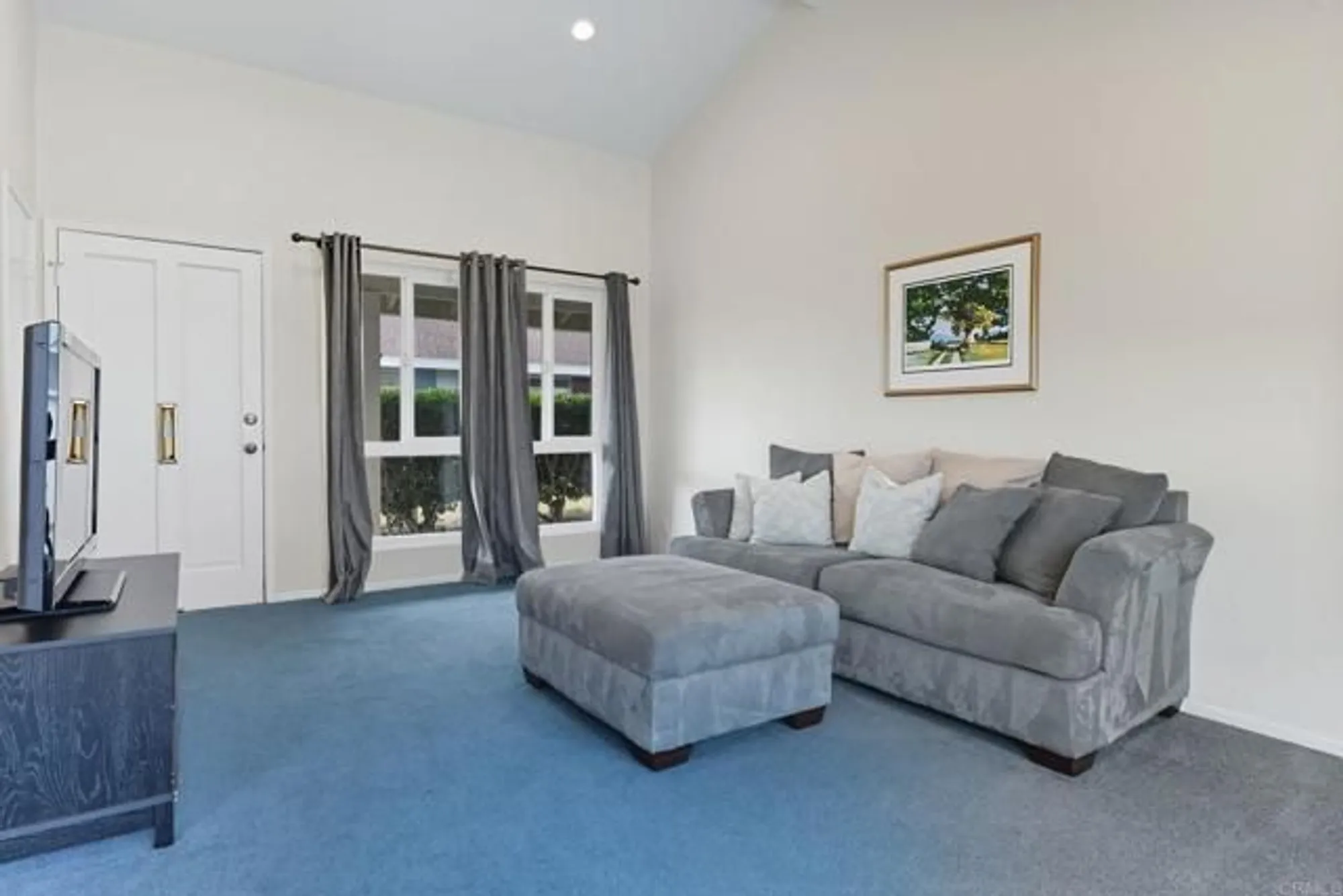 Property Slideshow image 6 of 21 | 3685 vista campana n unit 62, Oceanside, CA, 92057