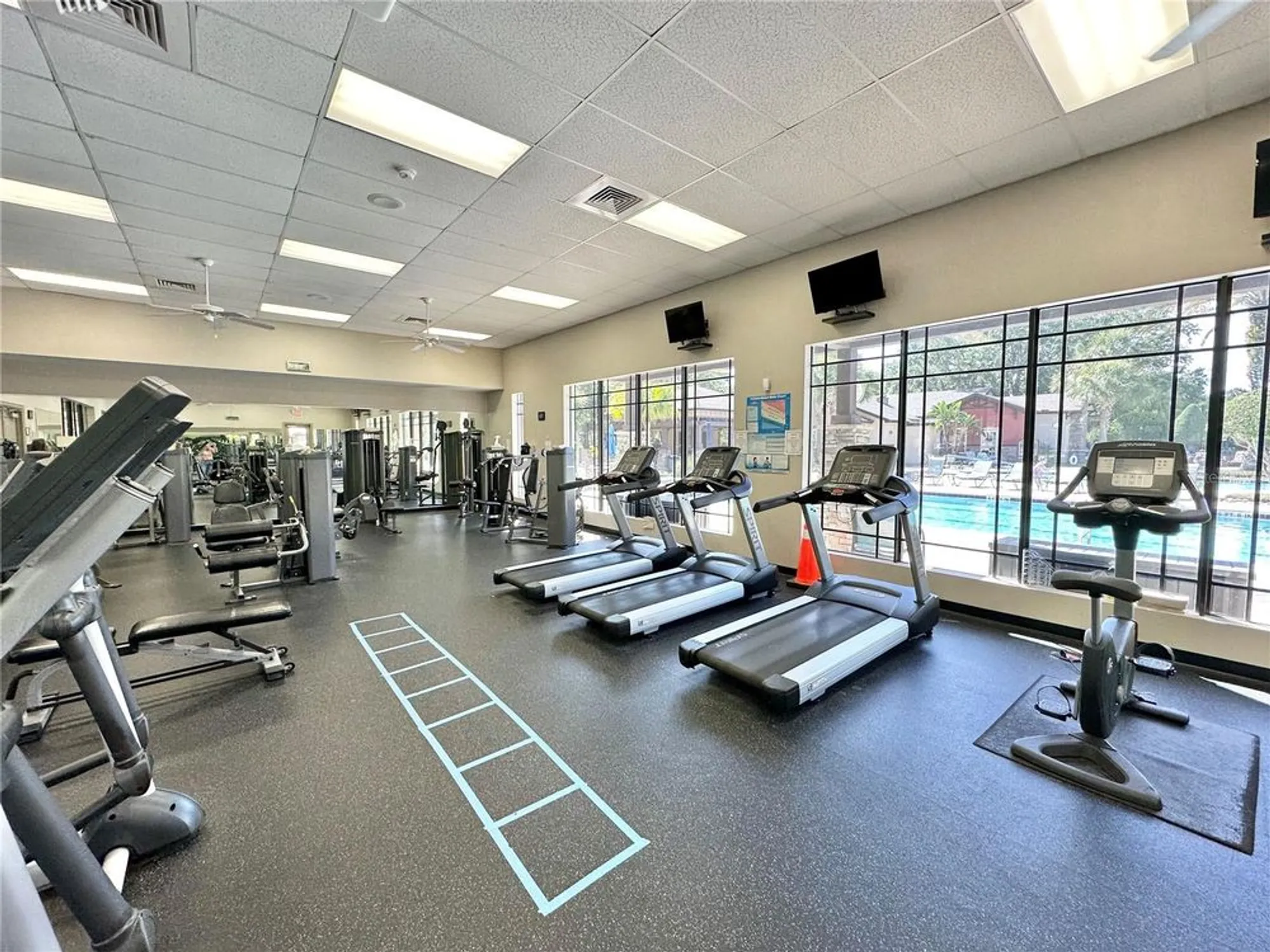 Property Slideshow image 27 of 47 | 26747 white plains way, Leesburg, FL, 34748