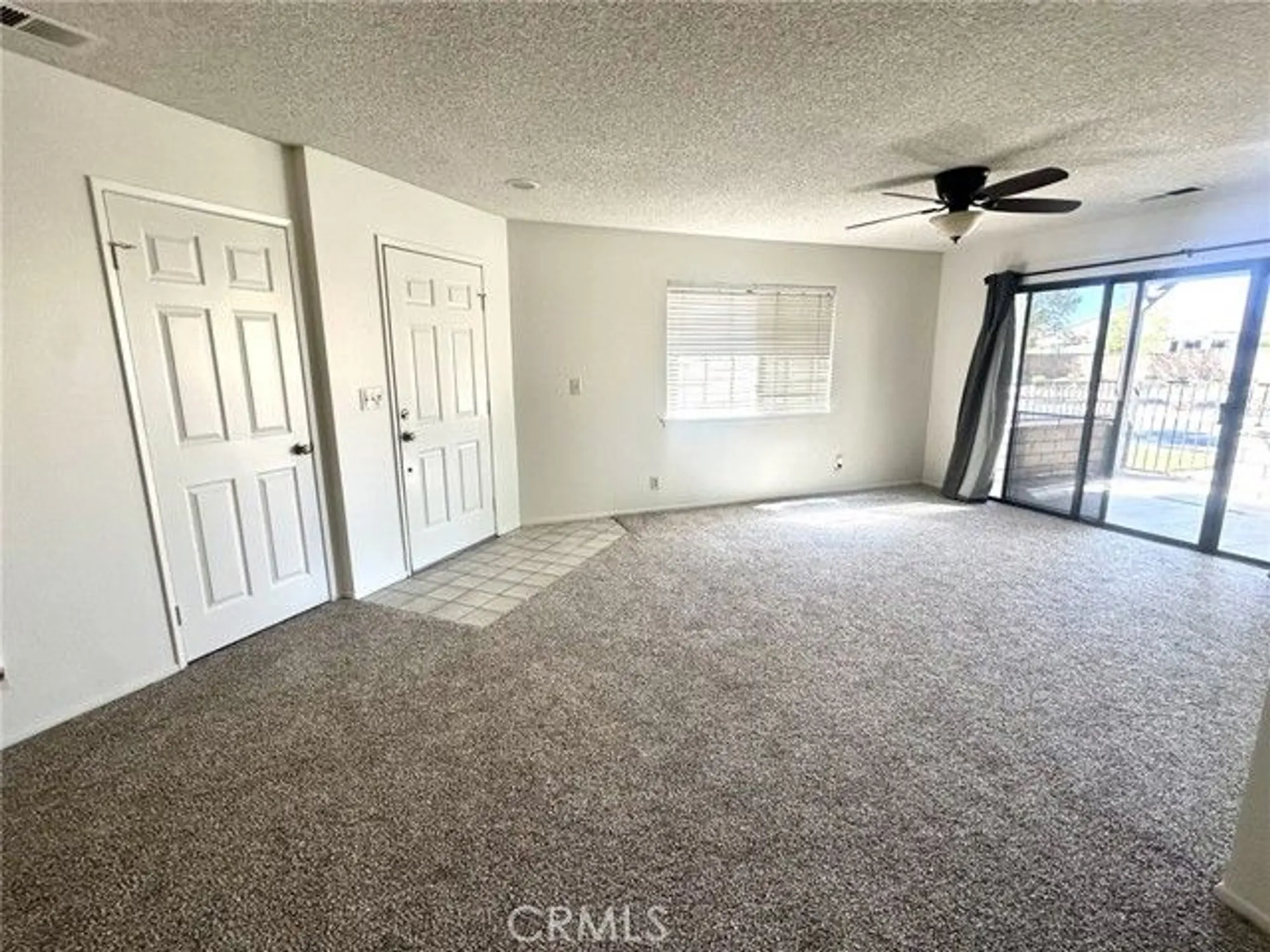Property Slideshow image 9 of 26 | 11718 oak st, Apple Valley, CA, 92308