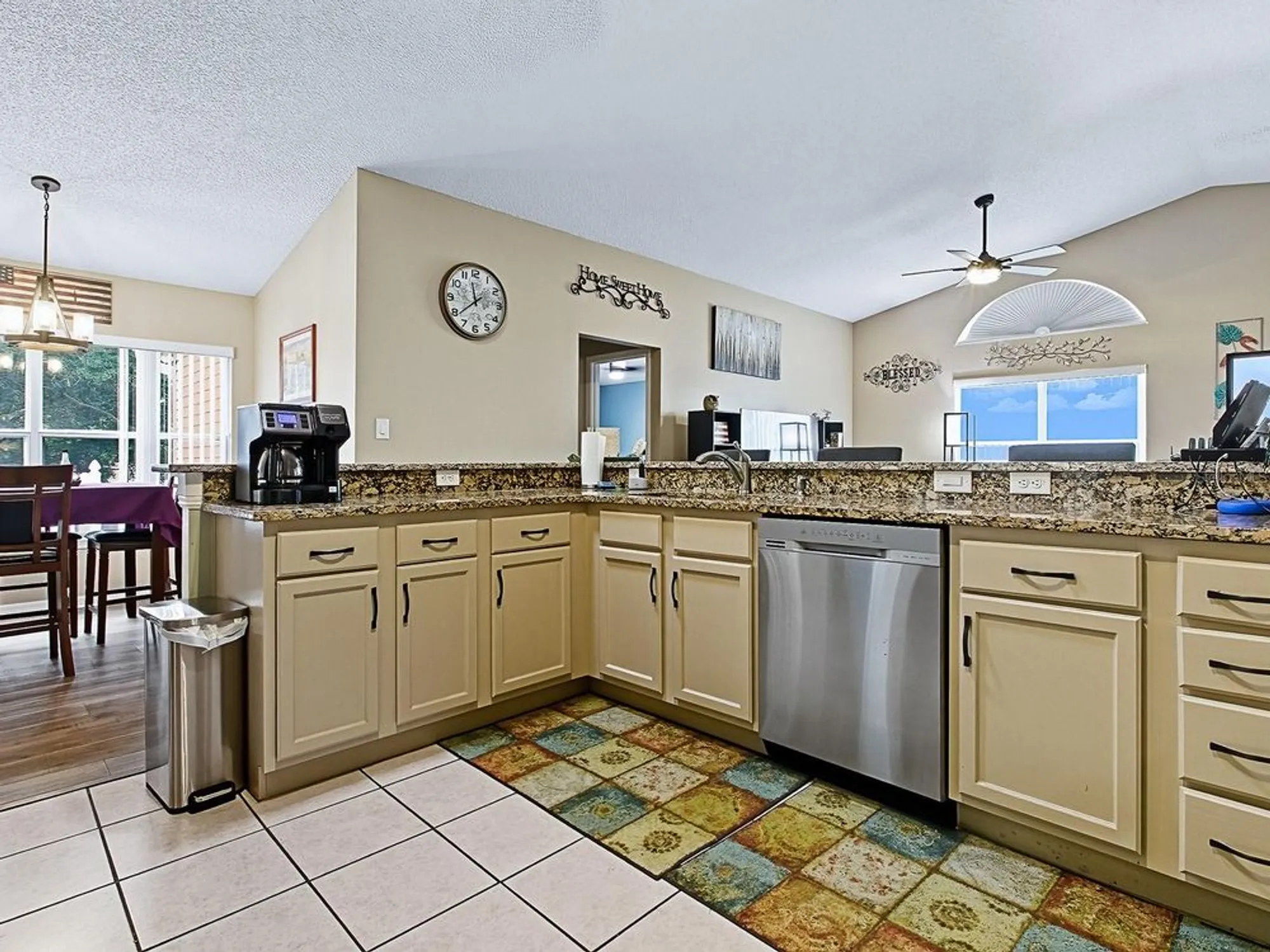 Property Slideshow image 12 of 65 | 4949 sawgrass lake cir, Leesburg, FL, 34748