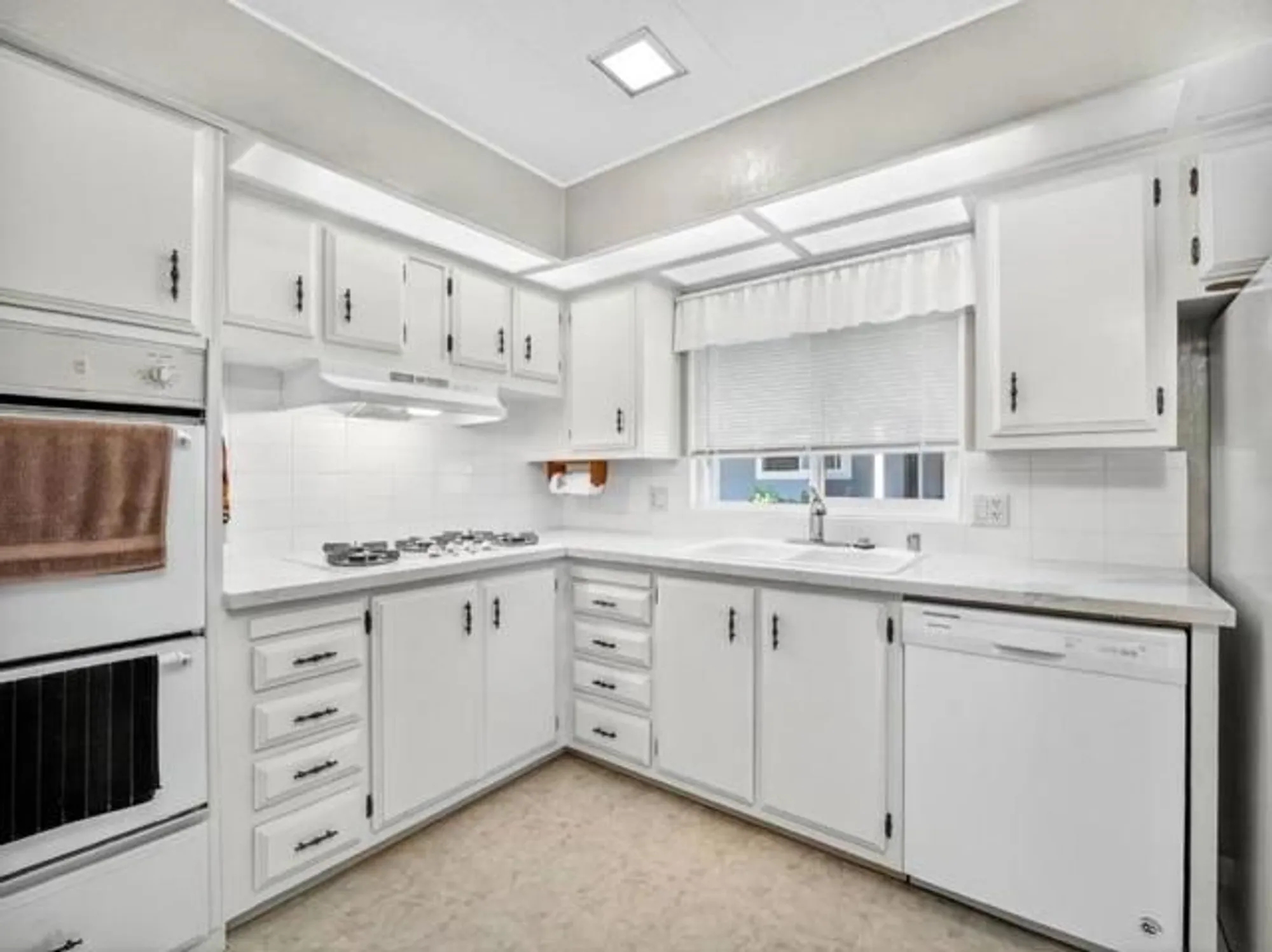 Property Slideshow image 7 of 35 | 136 vinewood ln, Morgan Hill, CA, 95037