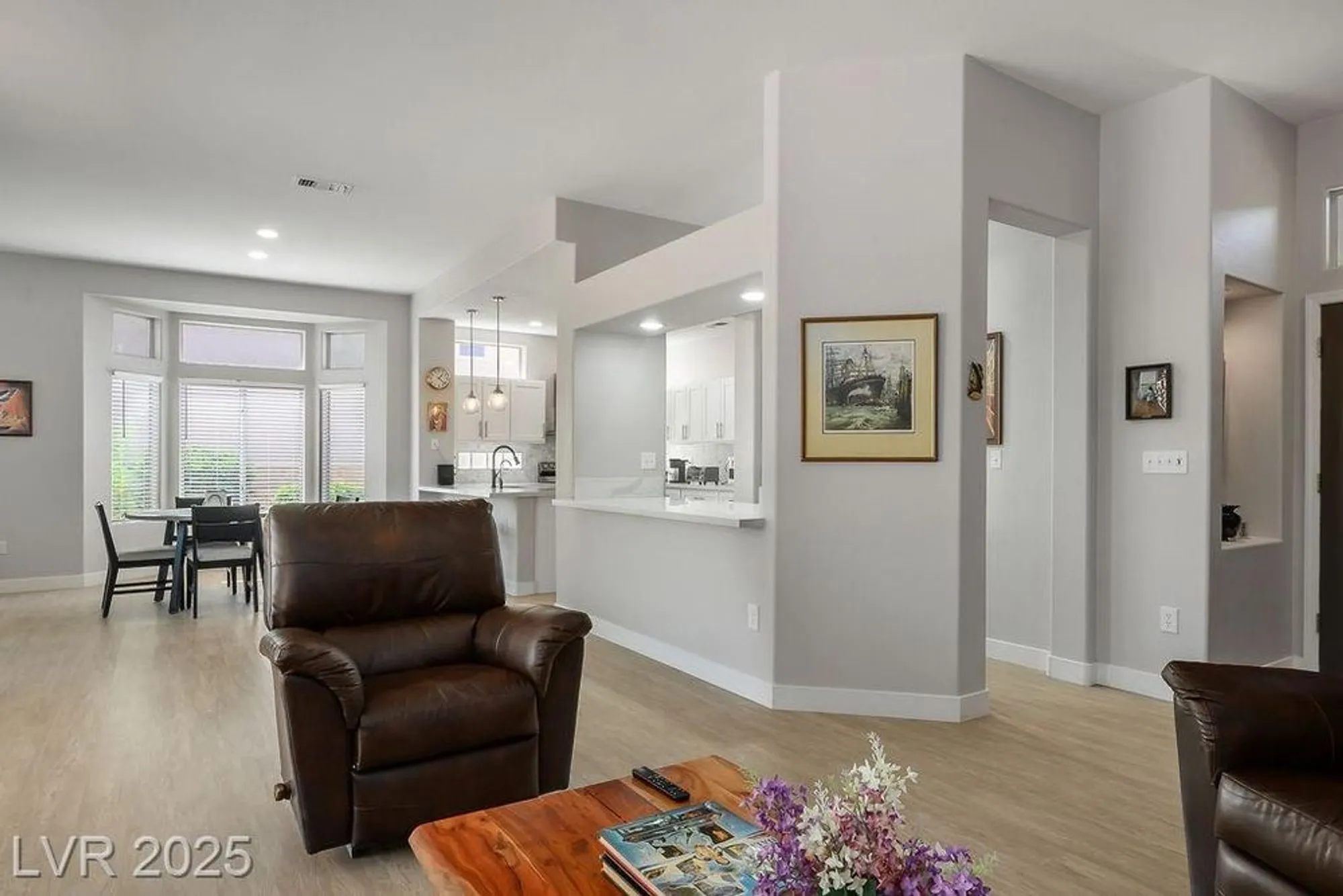 Property Slideshow image 14 of 80 | 2620 hanging rock dr, Las Vegas, NV, 89134