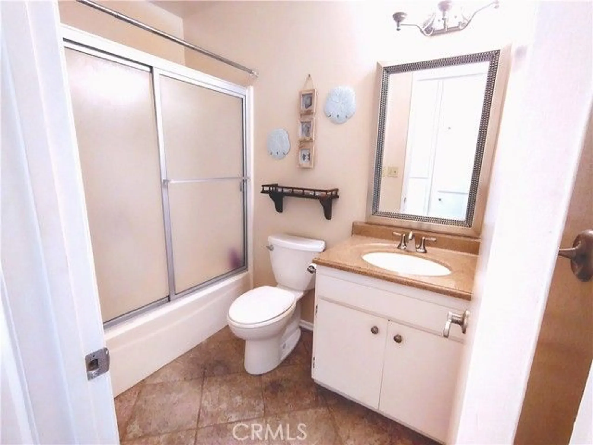 Property Slideshow image 13 of 35 | 26373 oak highland dr e, Newhall, CA, 91321