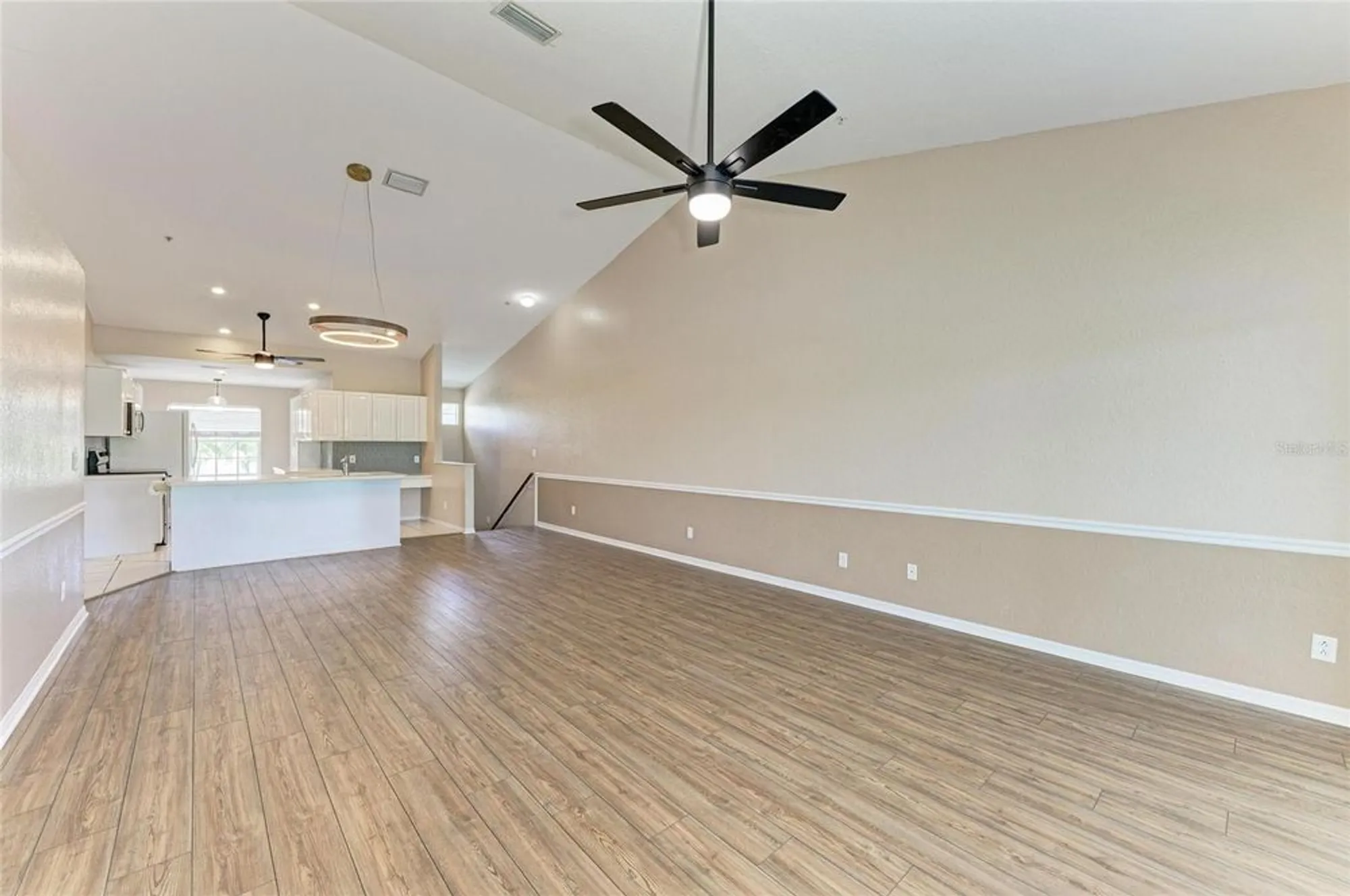 Property Slideshow image 13 of 51 | 6618 pineview ter # 6618, Bradenton, FL, 34203